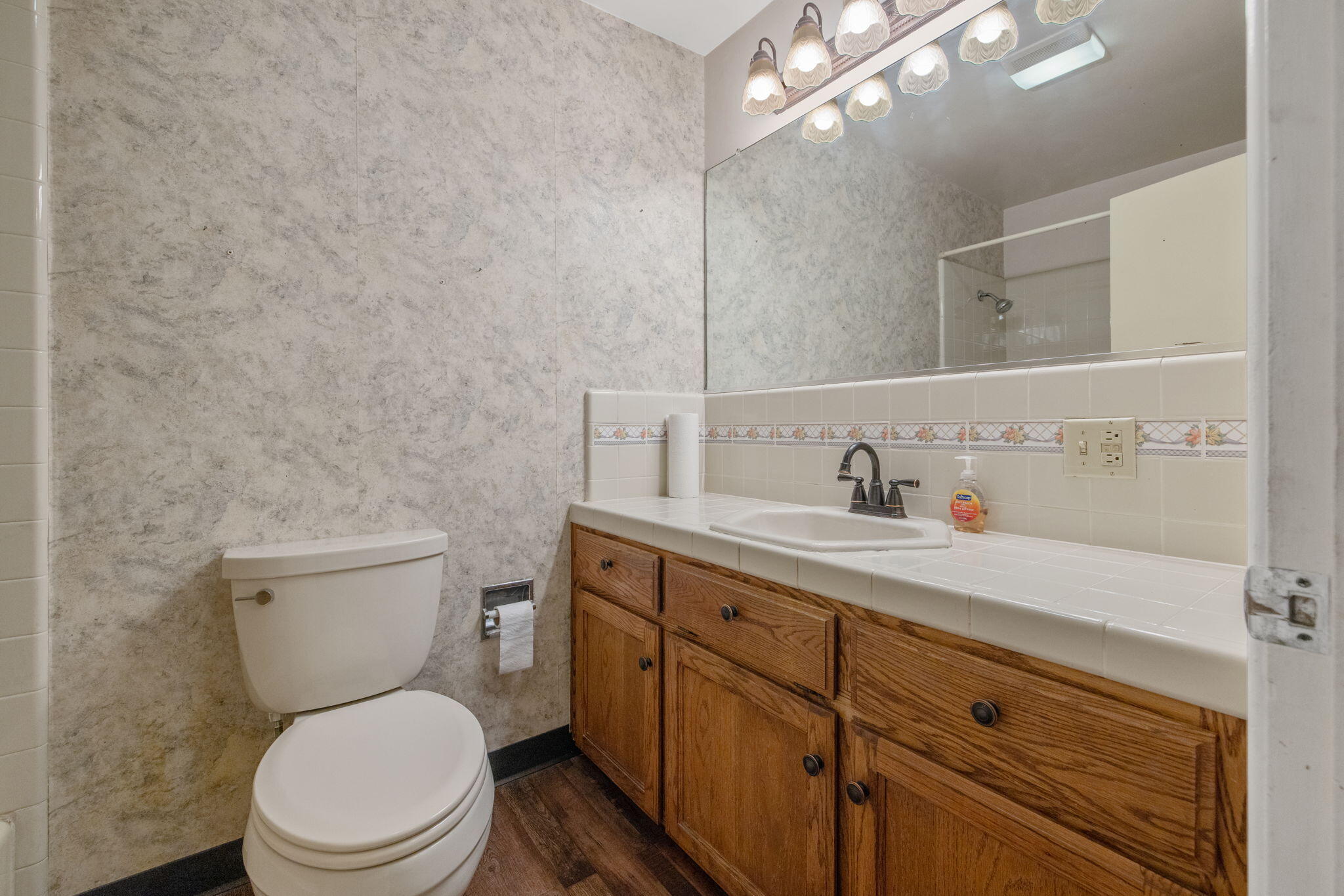 479 E Sandra Ave, Tulare, CA 93274