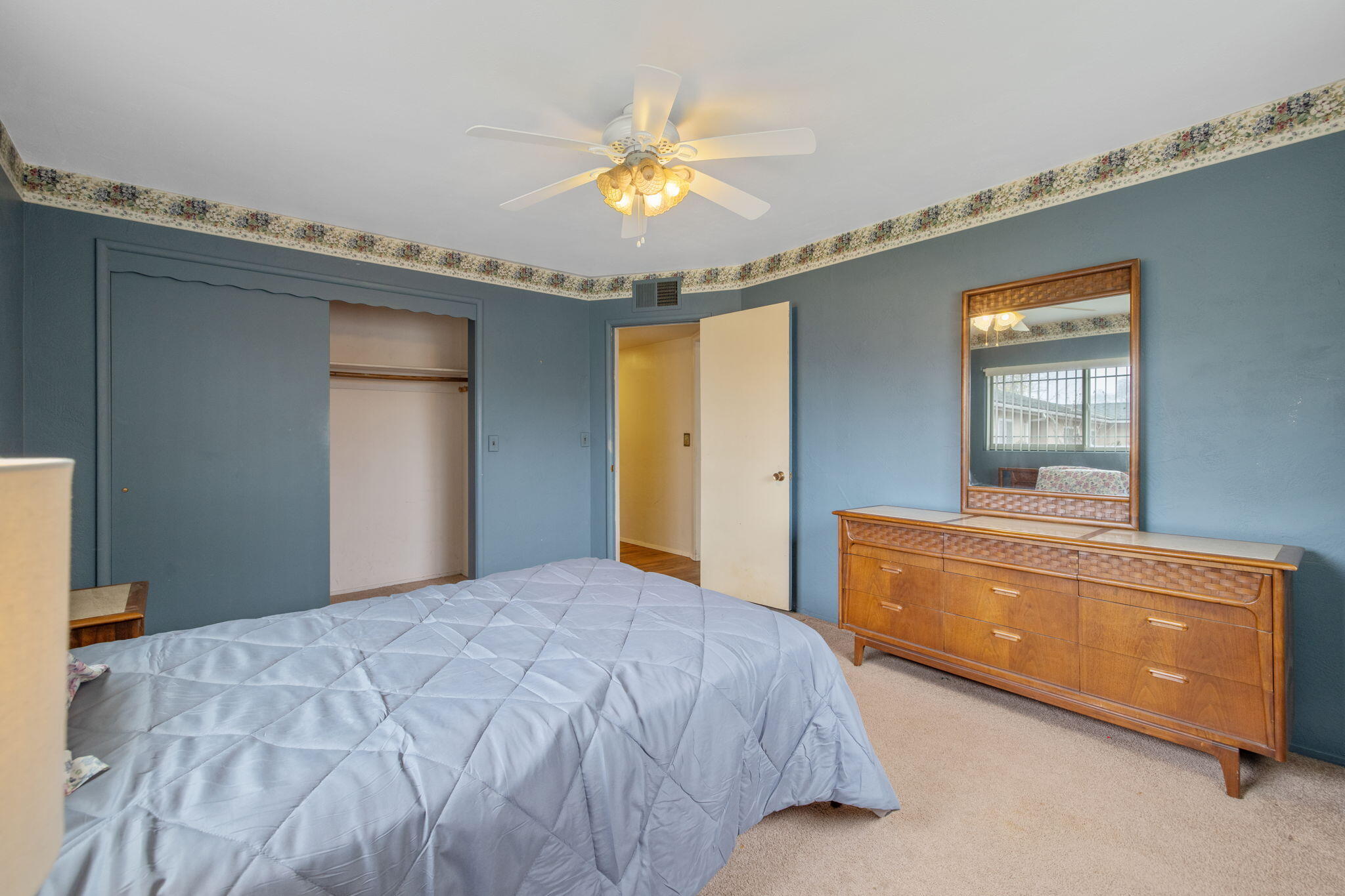 479 E Sandra Ave, Tulare, CA 93274