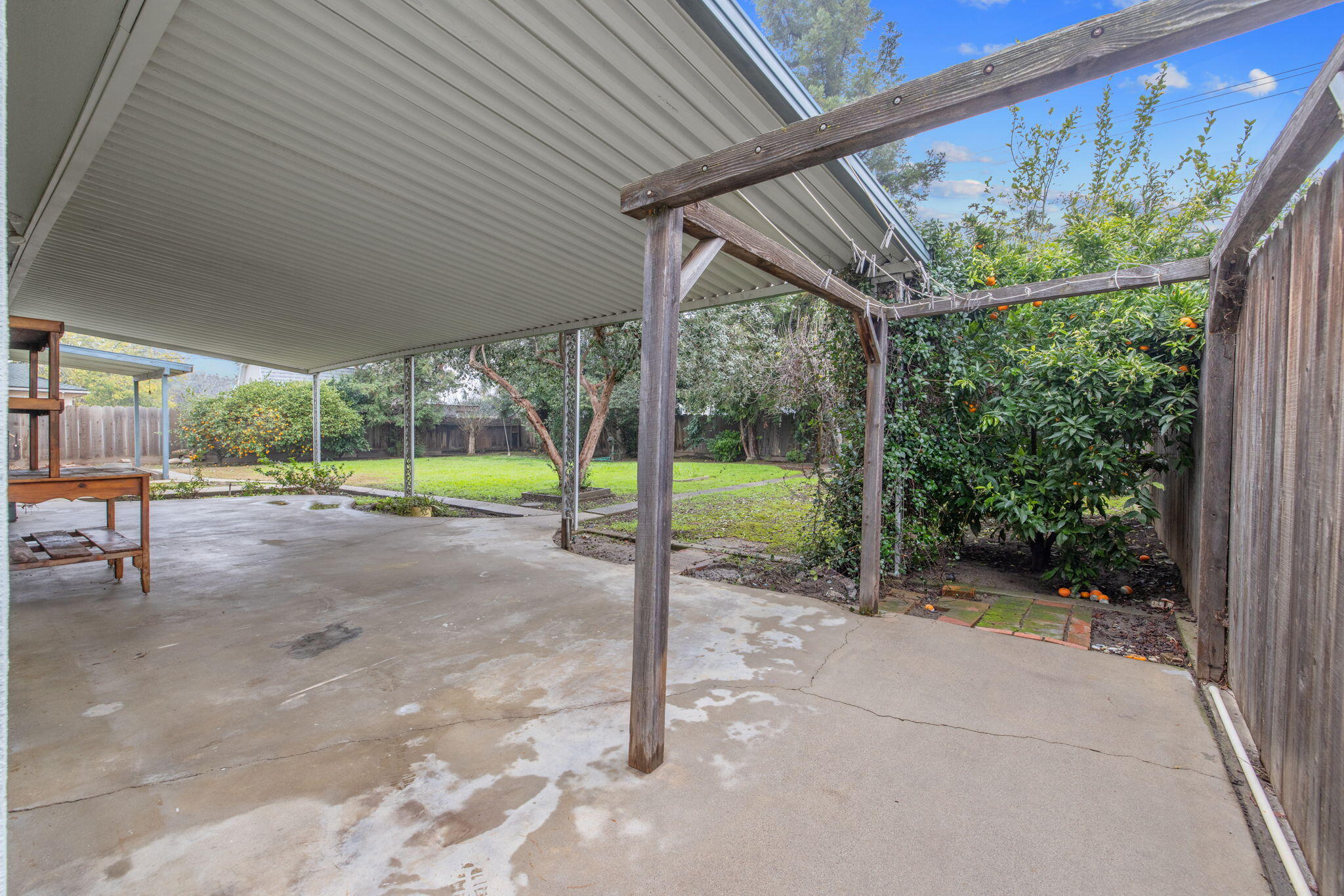 479 E Sandra Ave, Tulare, CA 93274