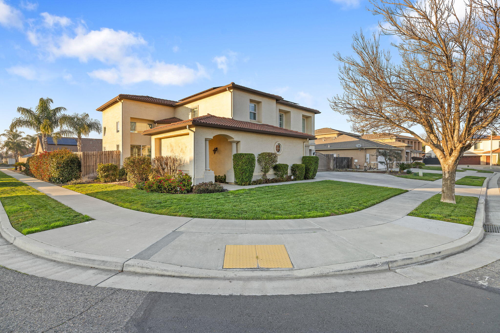 1823 Rothschild Ave, Tulare, CA 93274