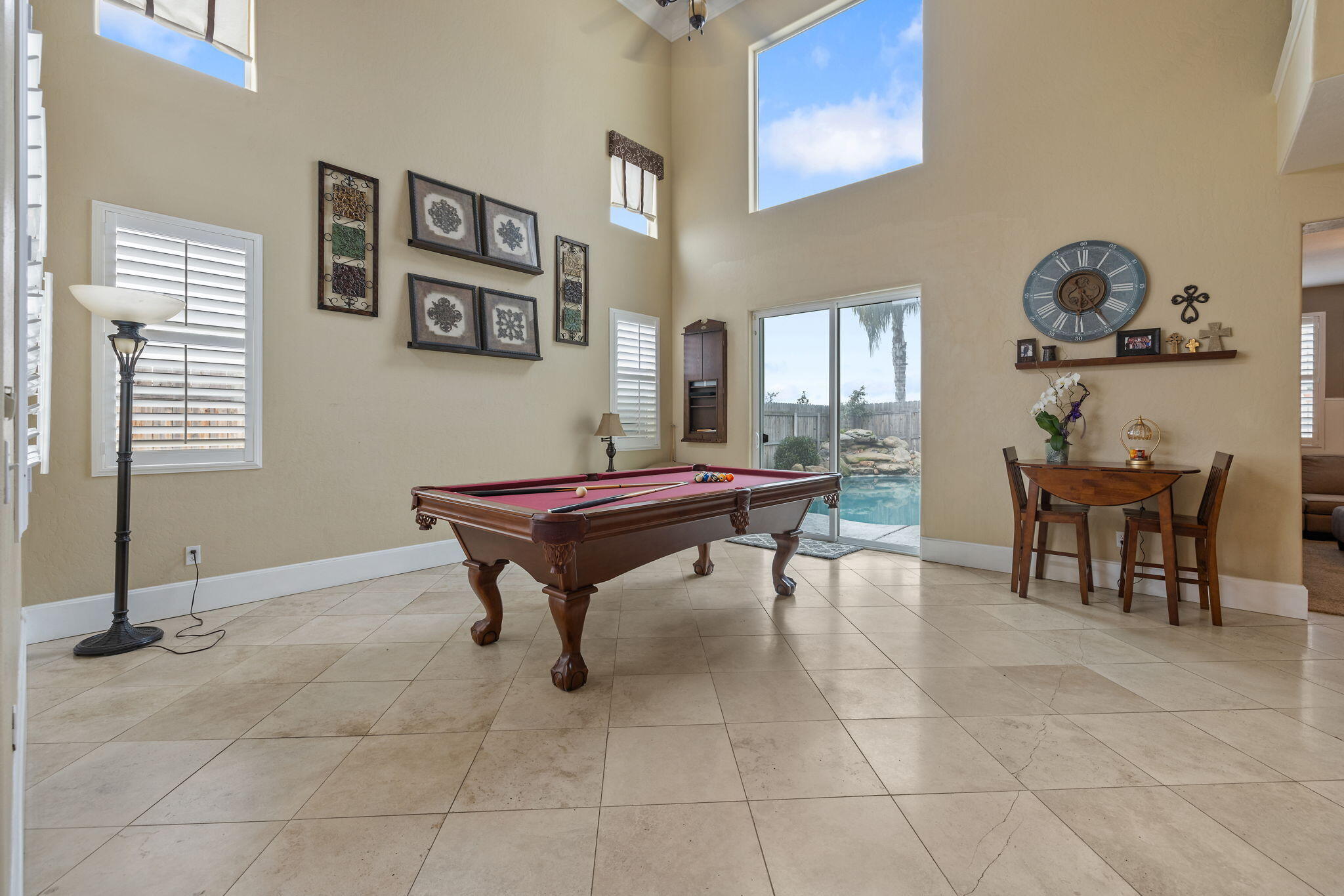 1823 Rothschild Ave, Tulare, CA 93274