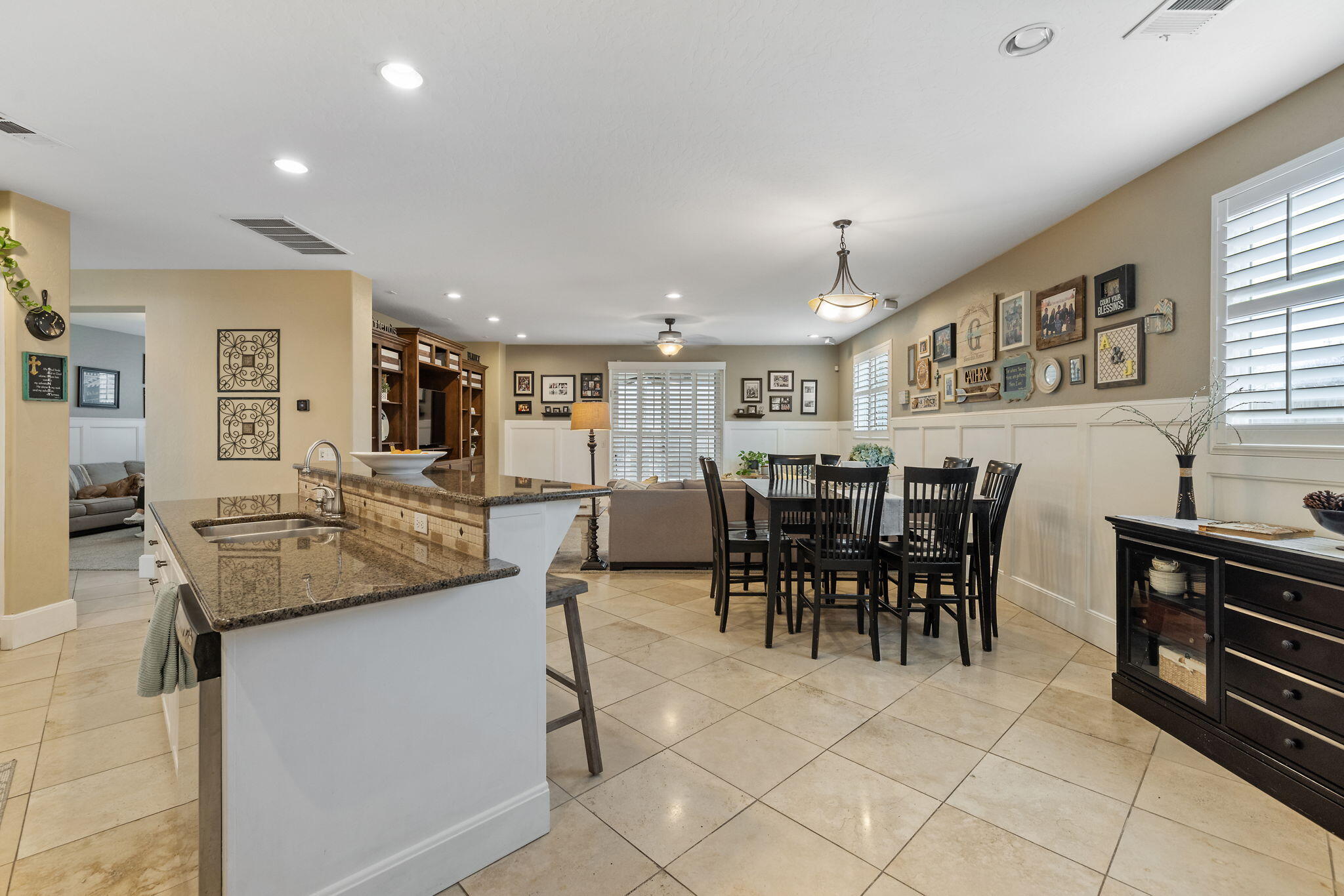 1823 Rothschild Ave, Tulare, CA 93274