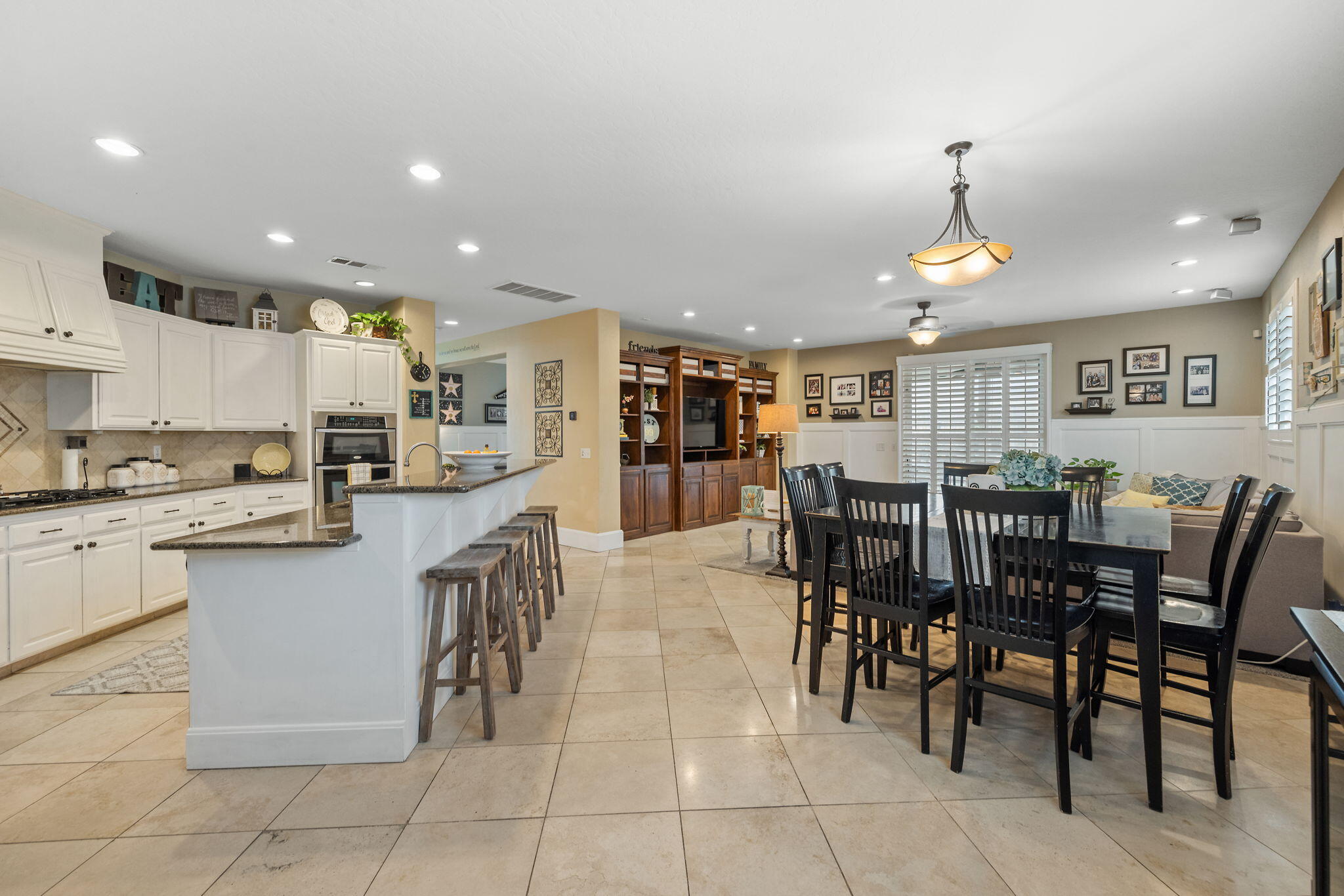 1823 Rothschild Ave, Tulare, CA 93274