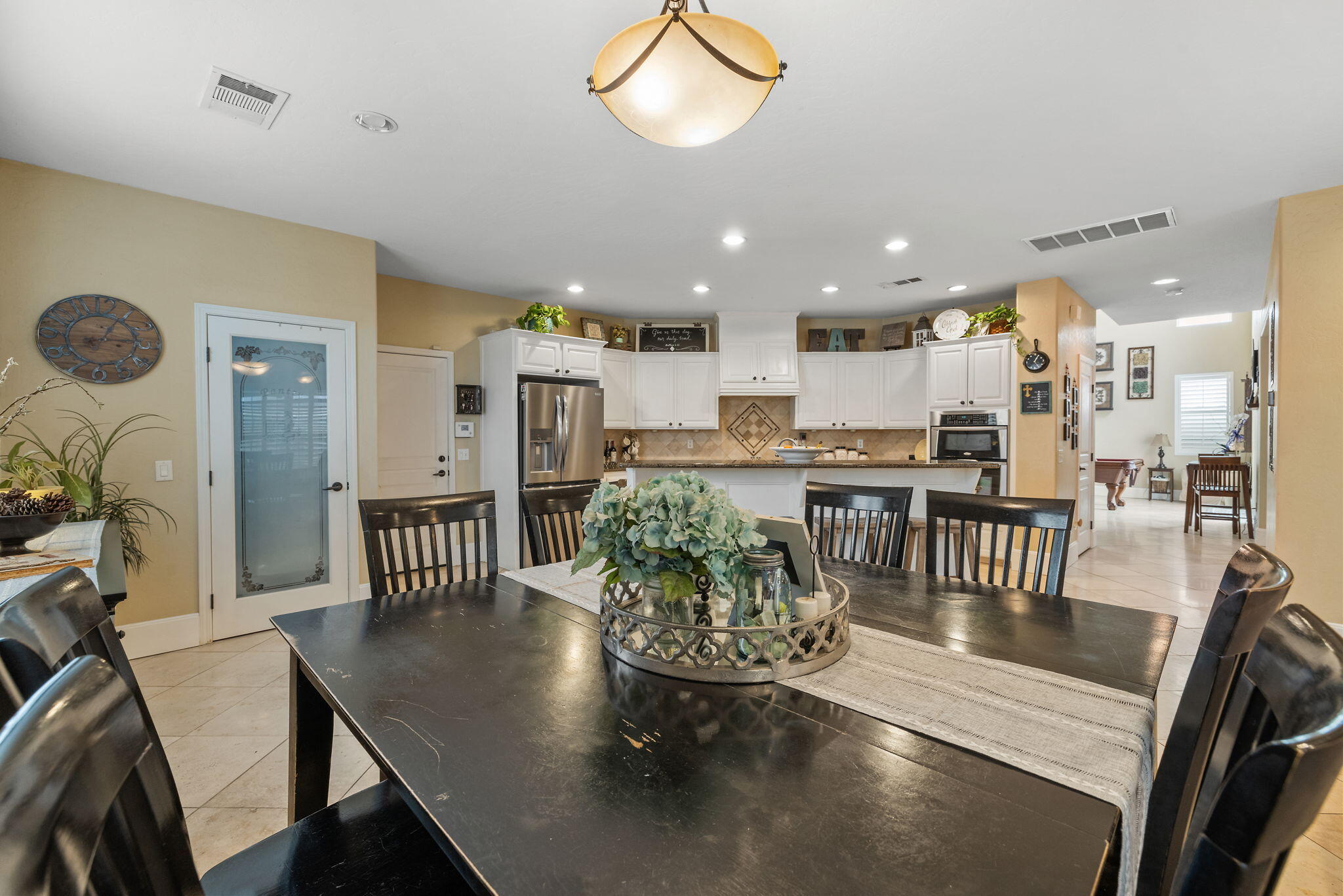 1823 Rothschild Ave, Tulare, CA 93274