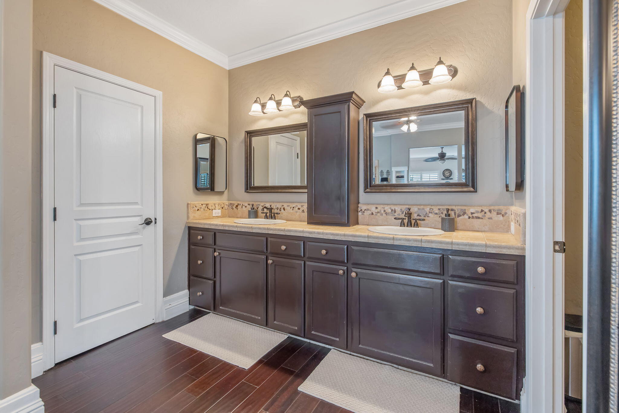 1823 Rothschild Ave, Tulare, CA 93274