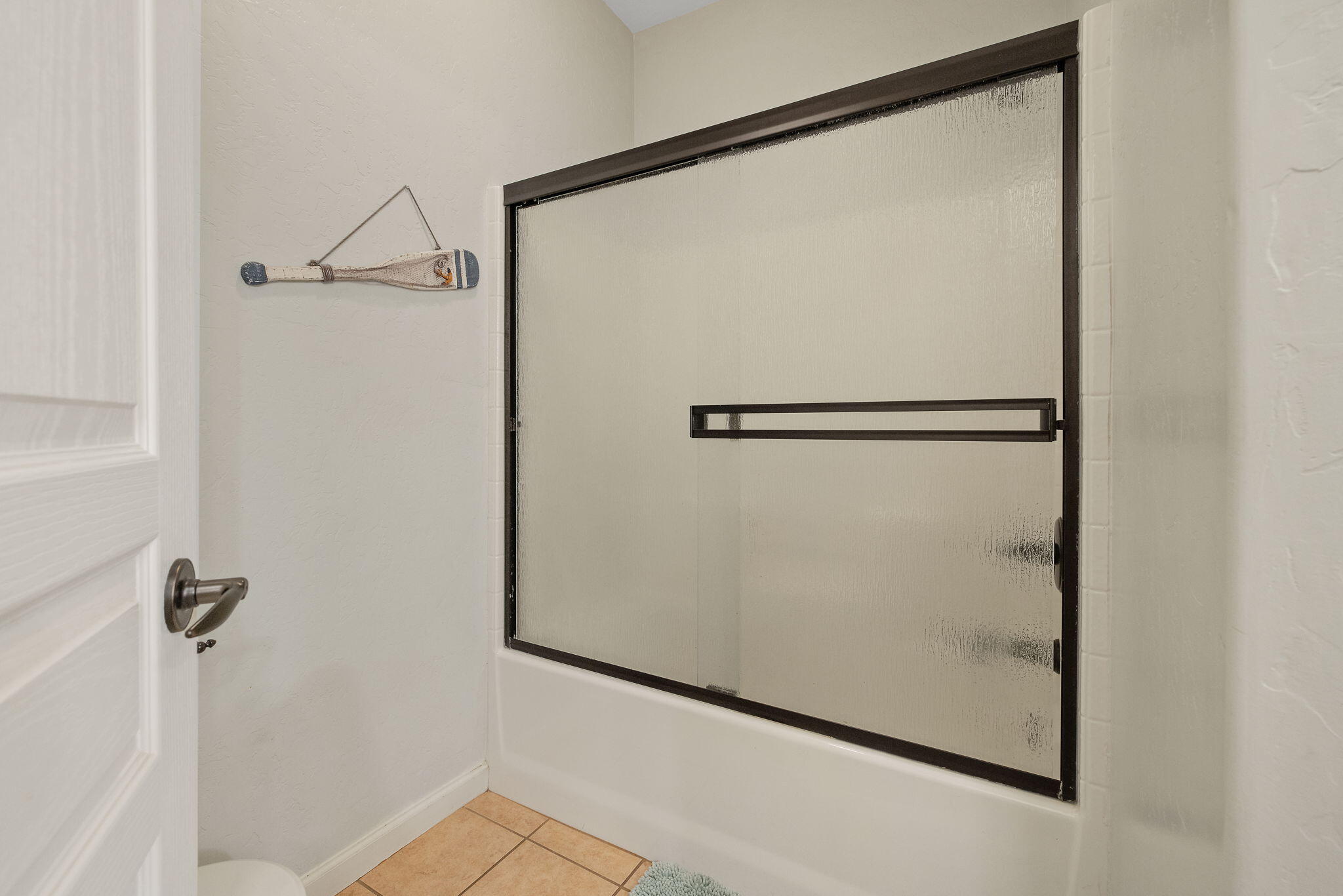 1823 Rothschild Ave, Tulare, CA 93274