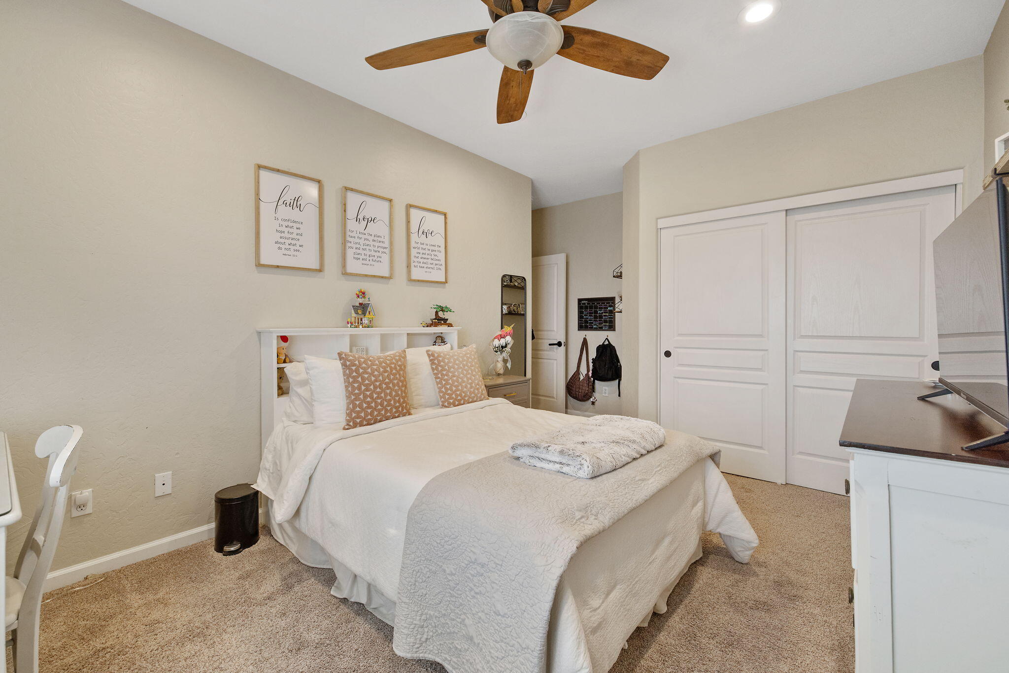 1823 Rothschild Ave, Tulare, CA 93274