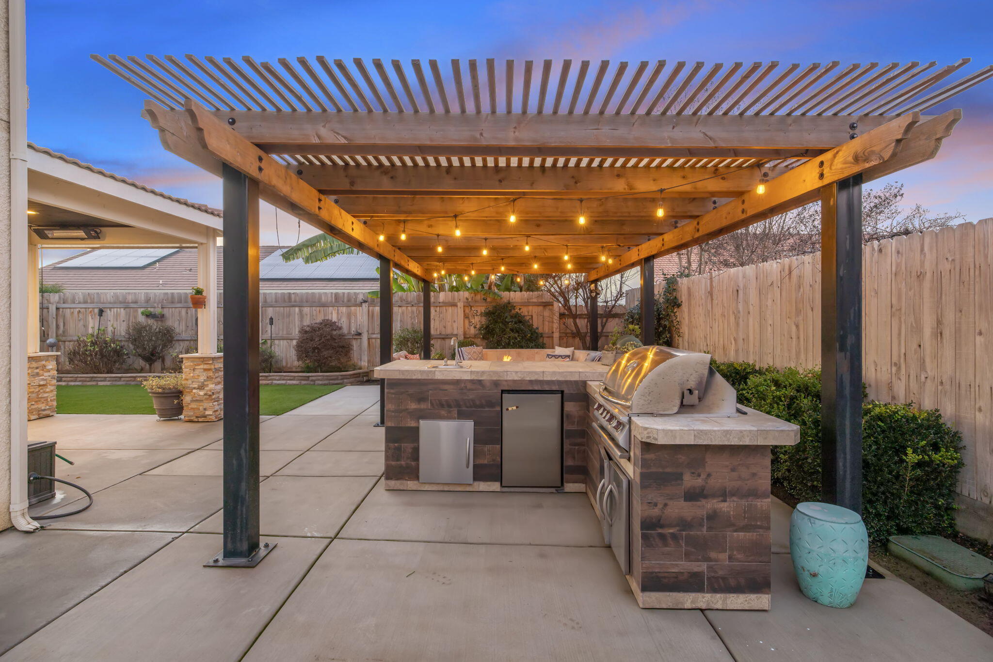 1823 Rothschild Ave, Tulare, CA 93274