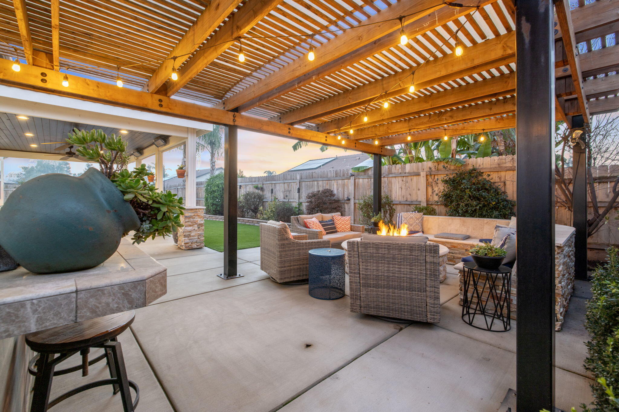 1823 Rothschild Ave, Tulare, CA 93274