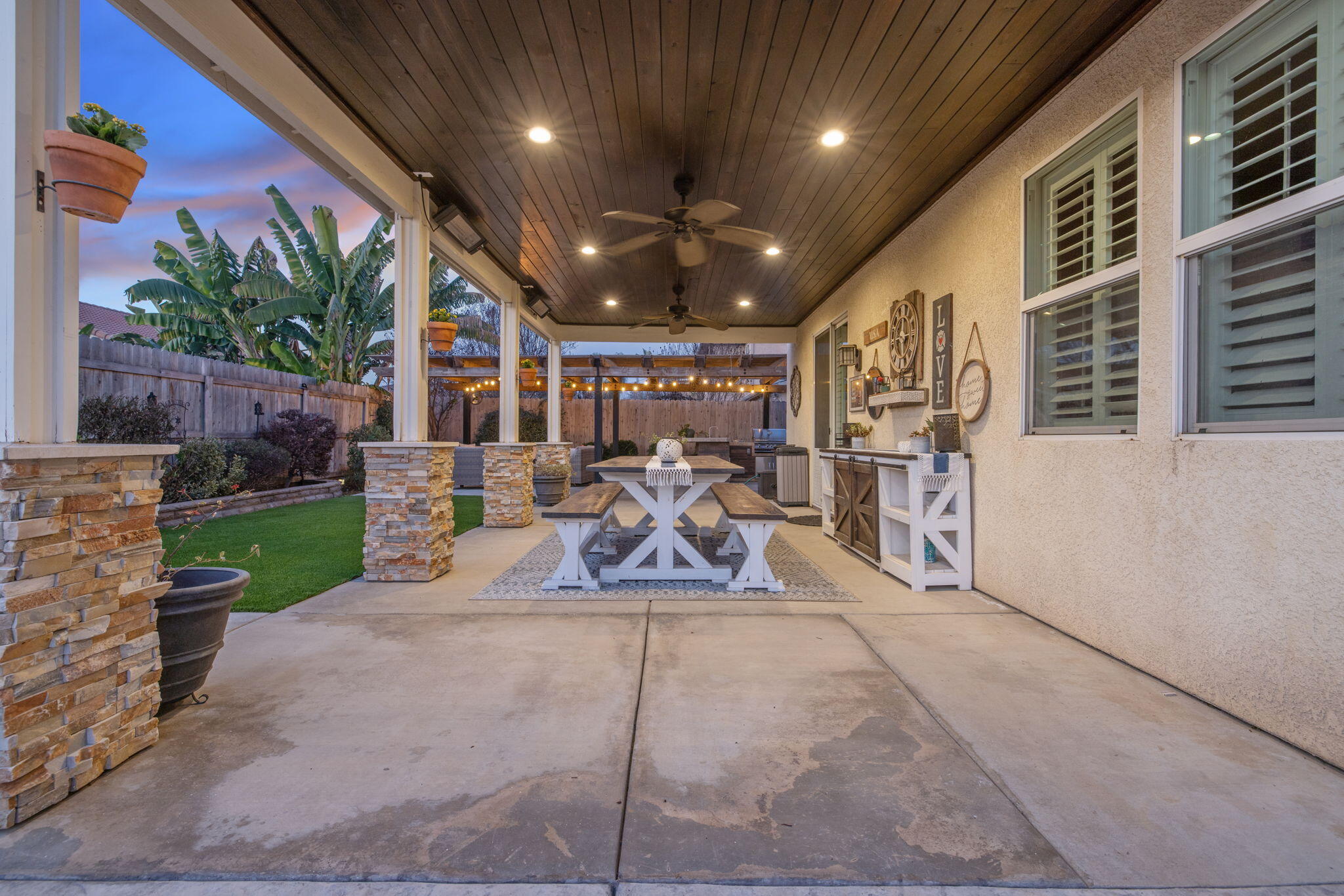 1823 Rothschild Ave, Tulare, CA 93274