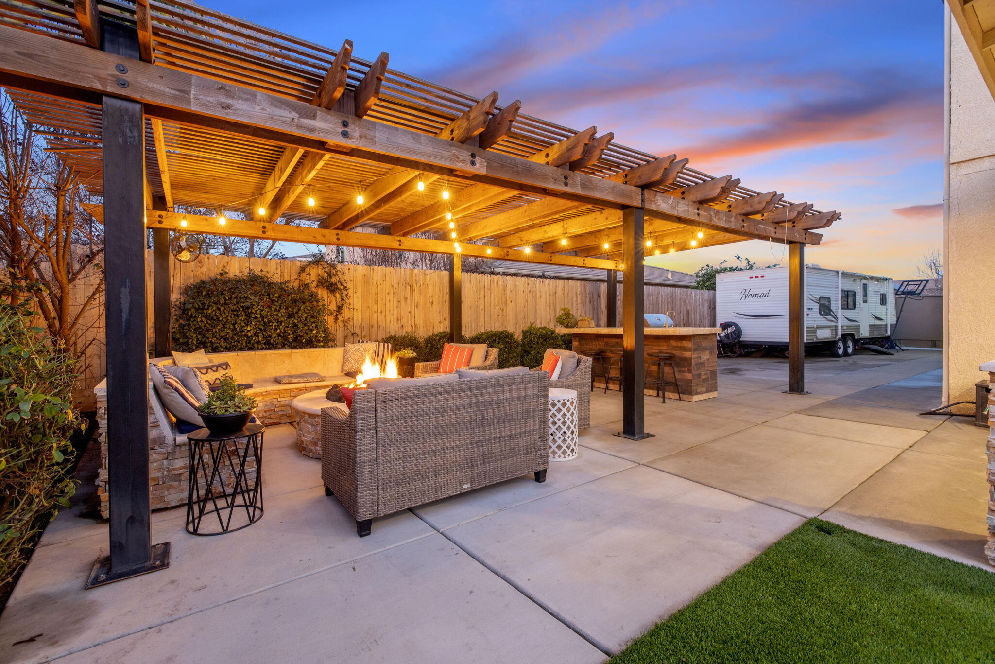 1823 Rothschild Ave, Tulare, CA 93274