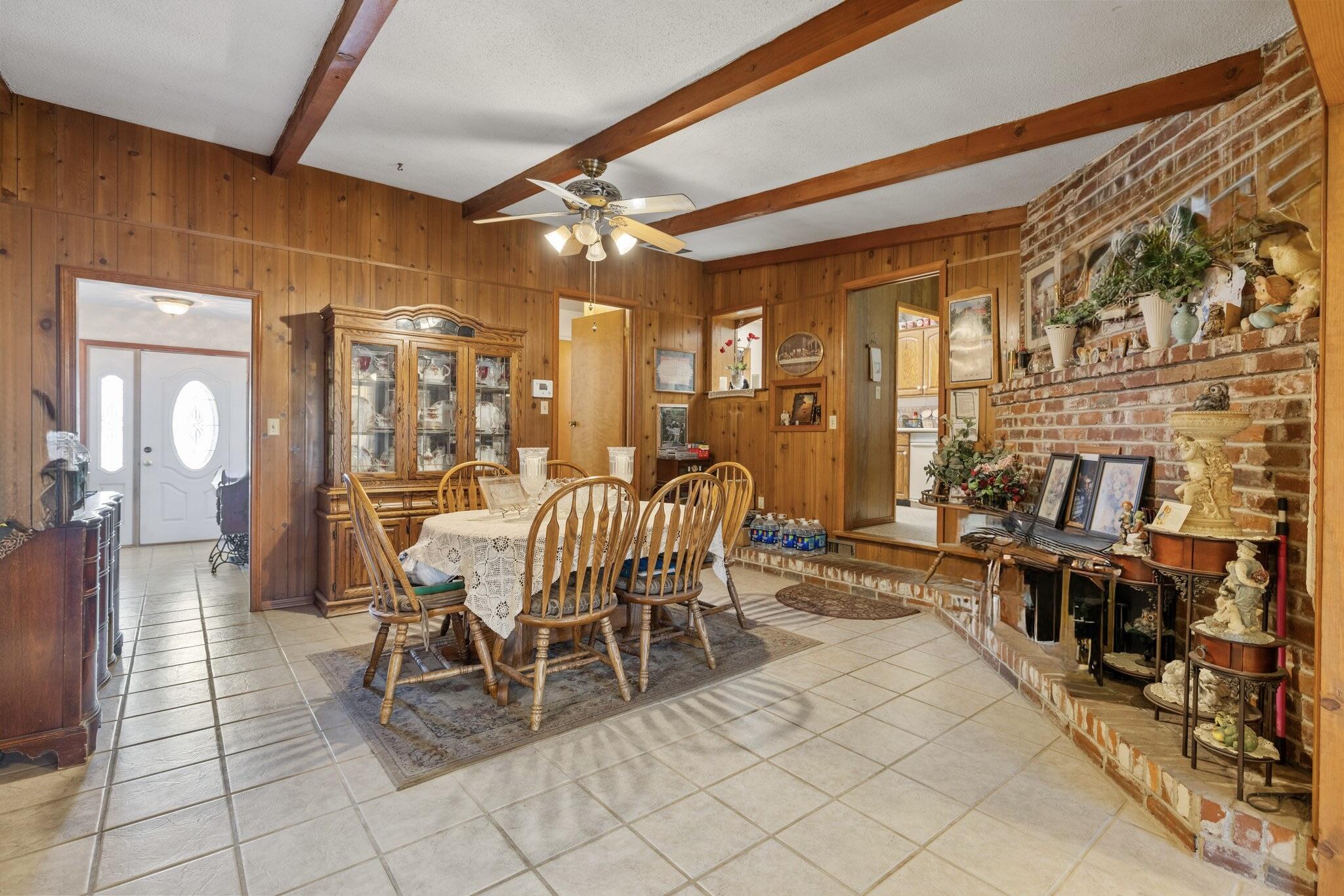 29979 Rd 196, Exeter, CA 93221