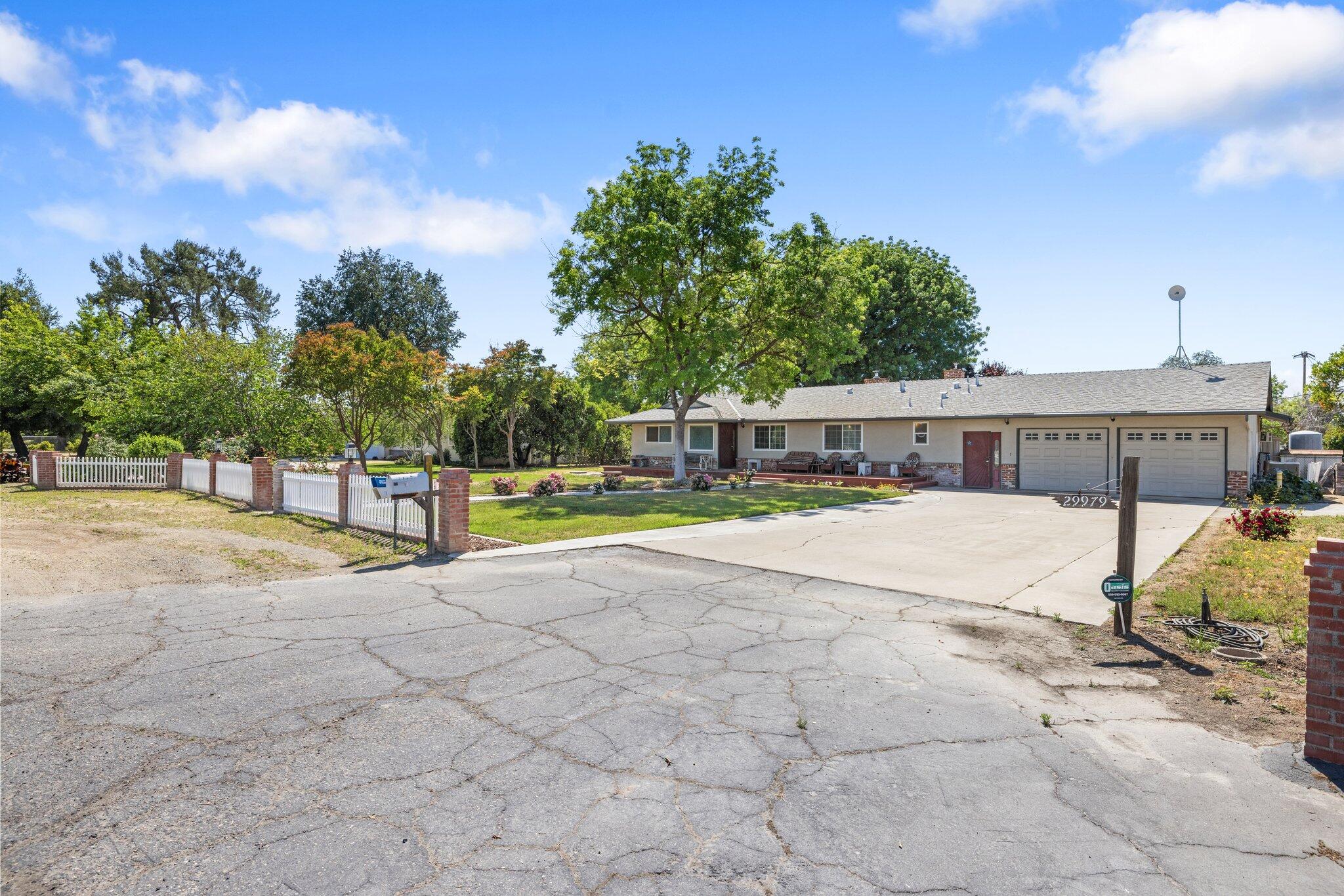 29979 Rd 196, Exeter, CA 93221