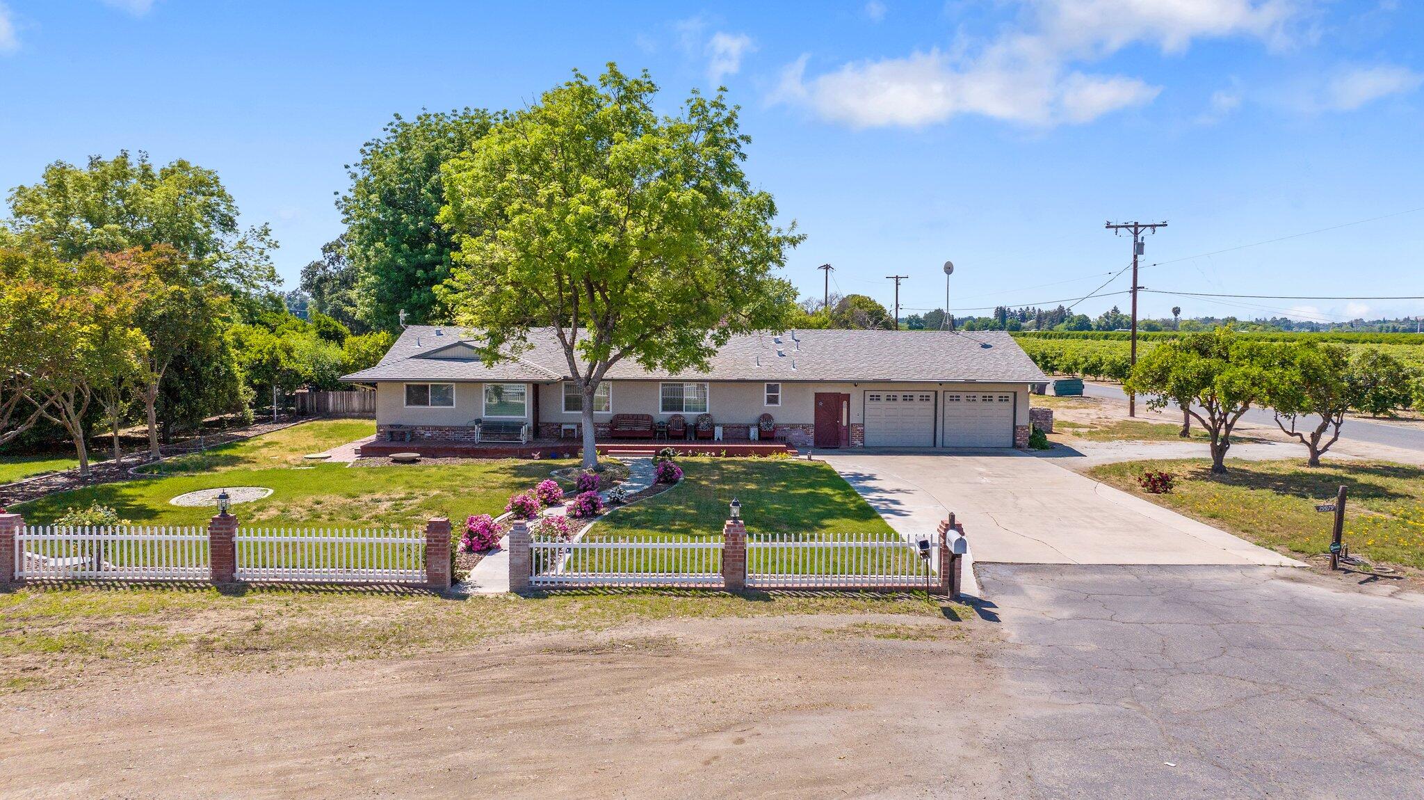 29979 Rd 196, Exeter, CA 93221