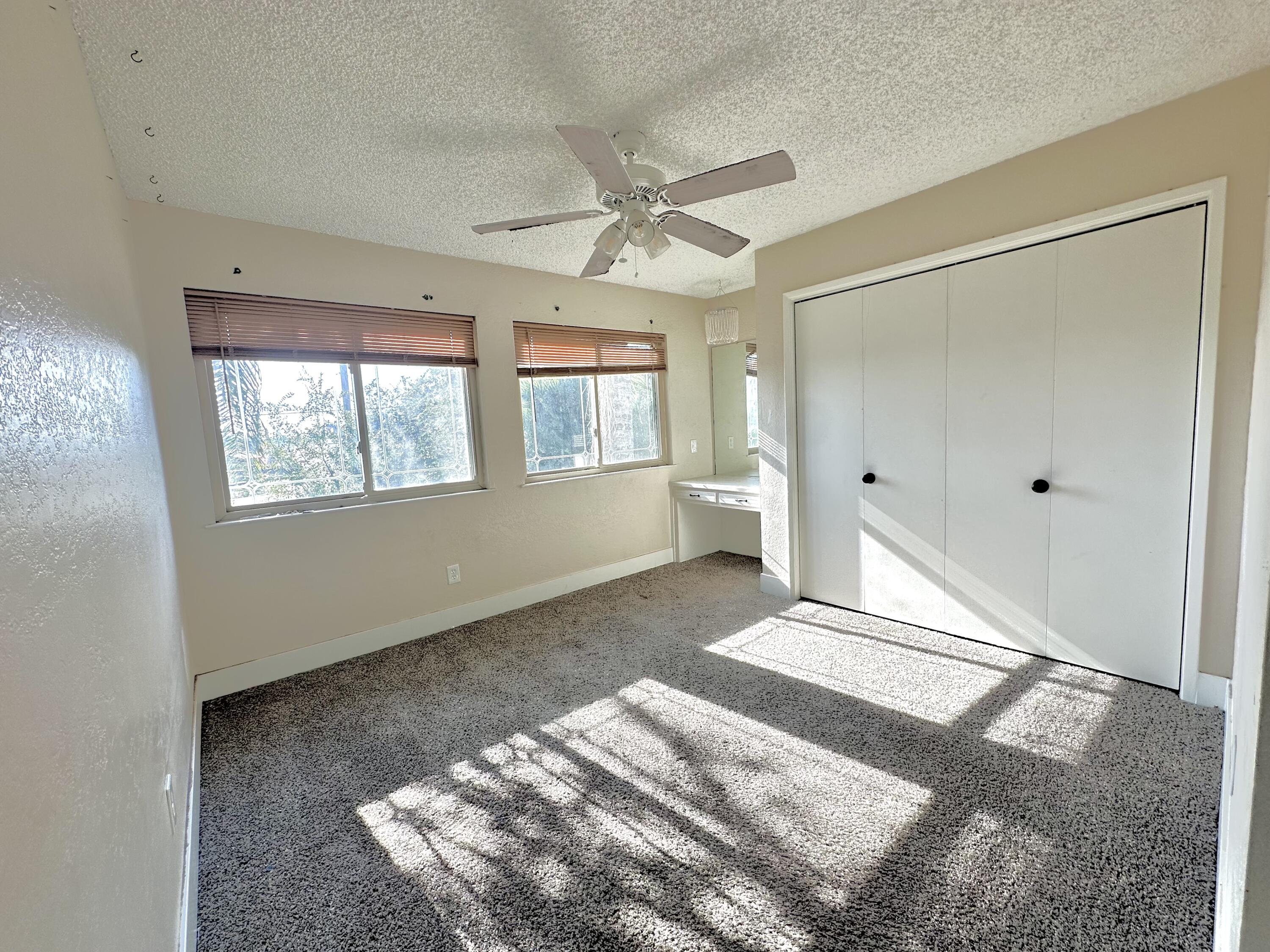 1120 W Mulberry Ave, Porterville, CA 93257