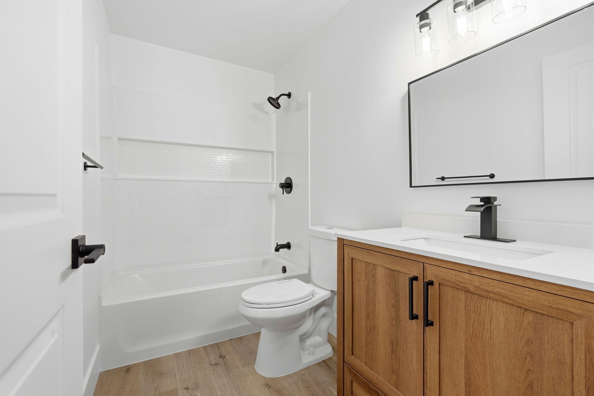 283 Mercedes Ln, Lemoore, CA 93245