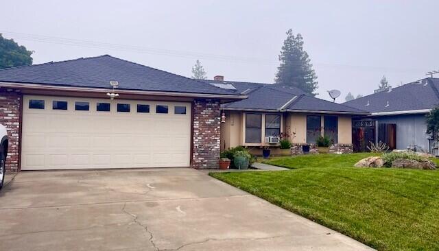 3345 S Jackie St, Visalia, CA 93277