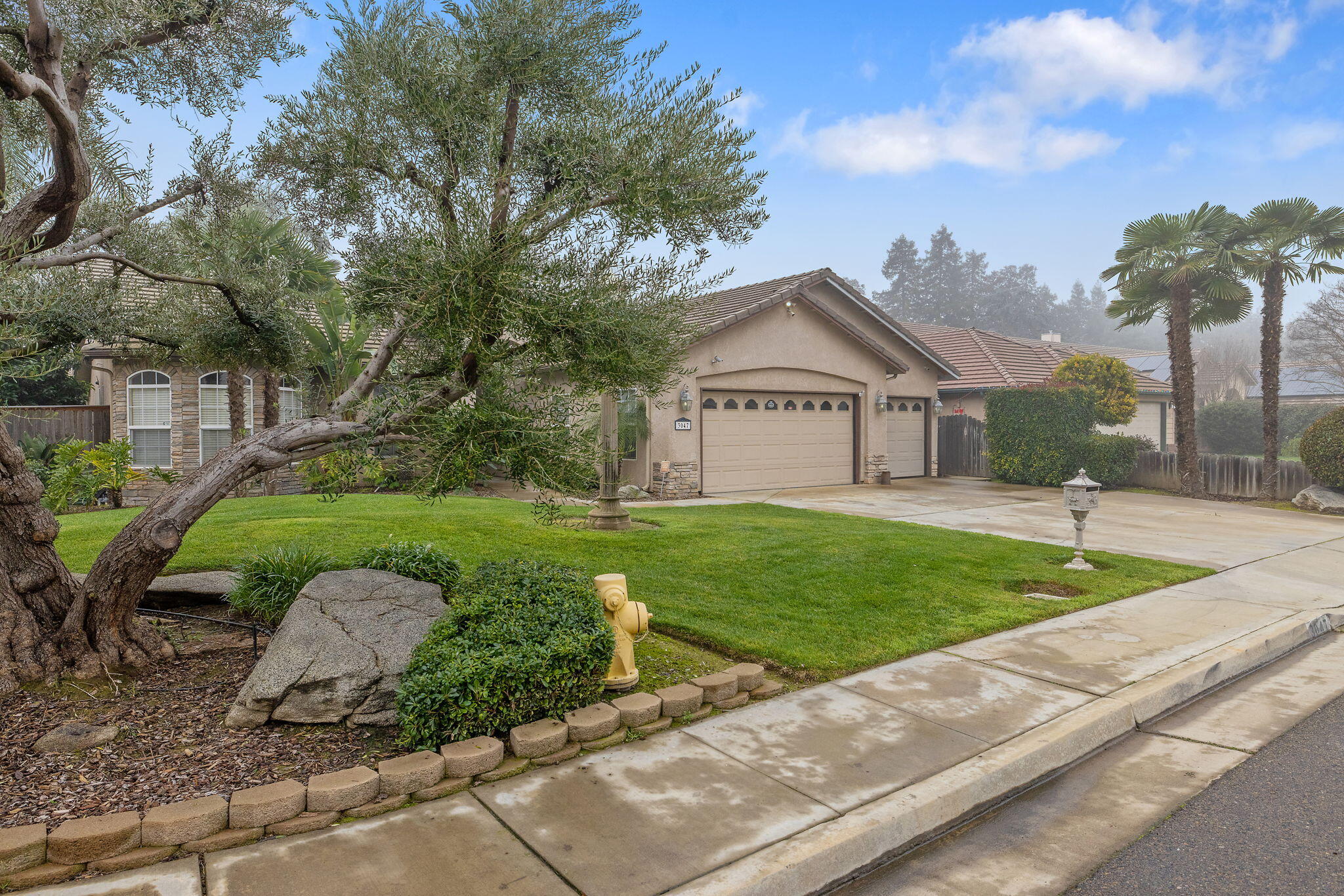 3047 S La Mesa Ct, Visalia, CA 93292