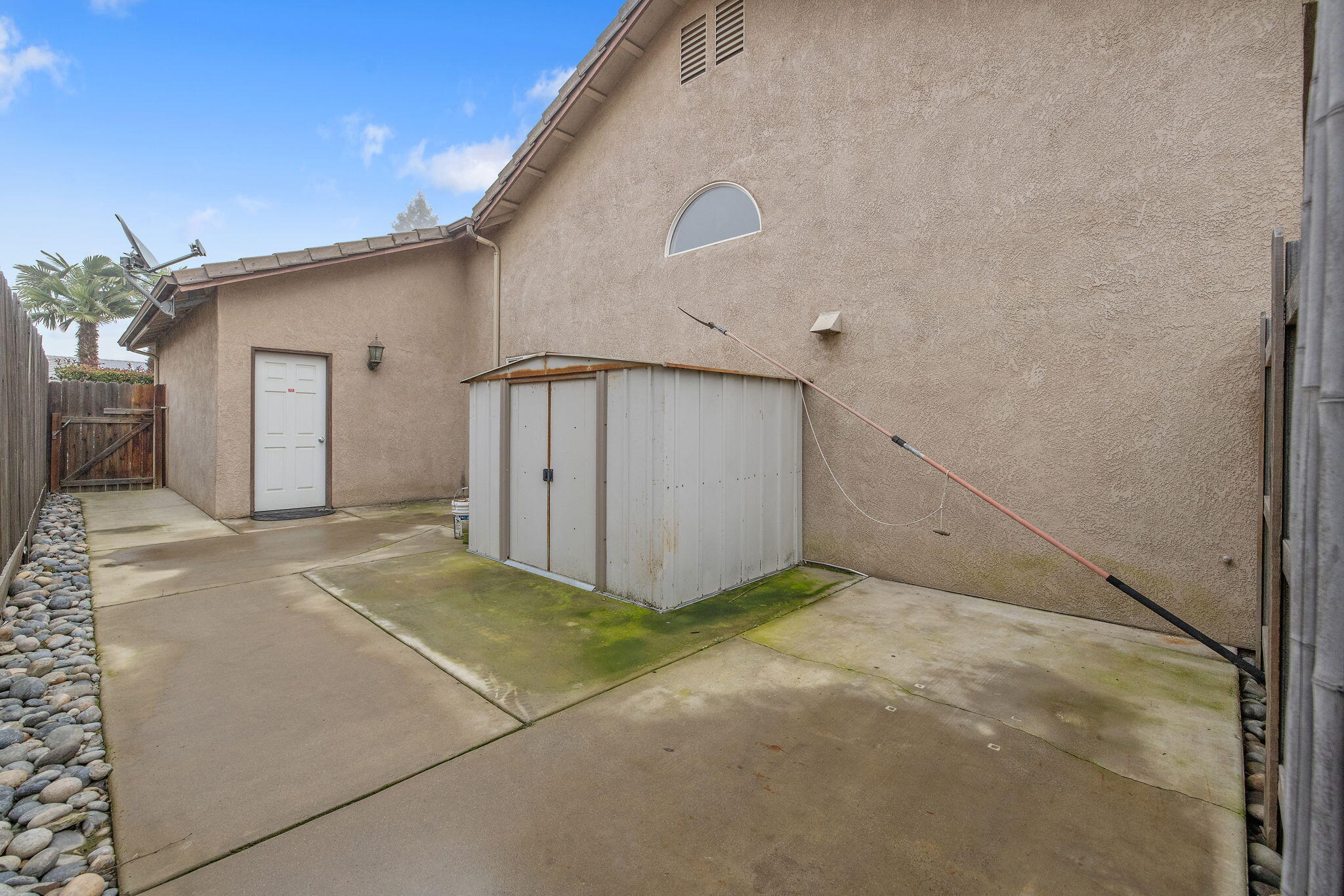 3047 S La Mesa Ct, Visalia, CA 93292