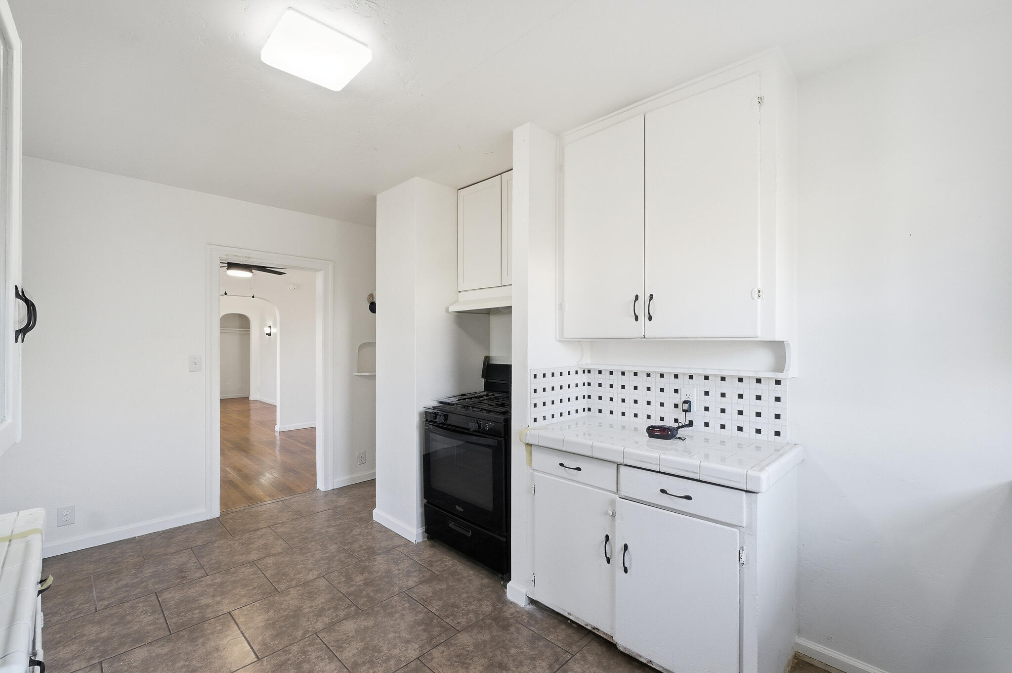 1206 W Center Ave, Visalia, CA 93291