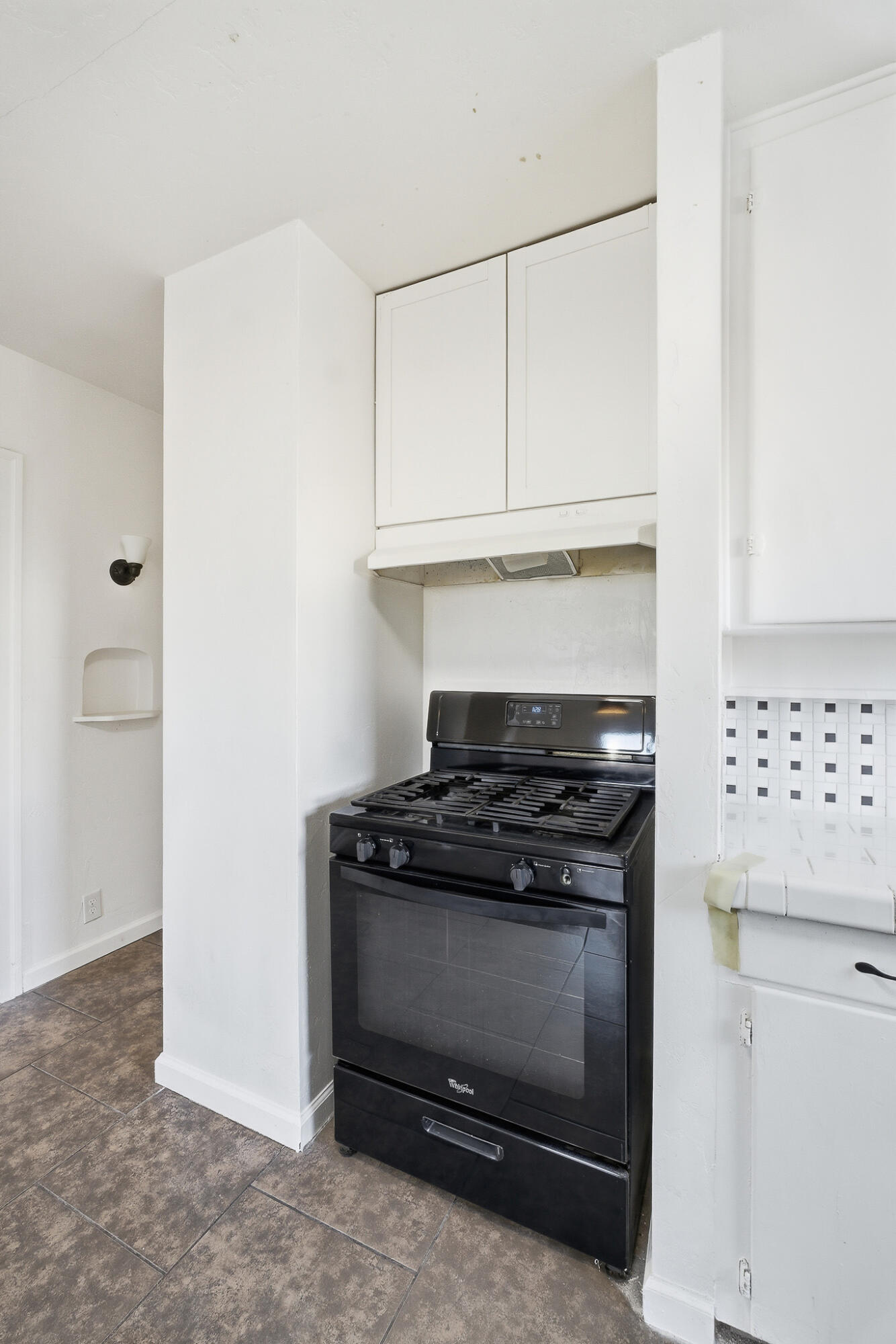 1206 W Center Ave, Visalia, CA 93291