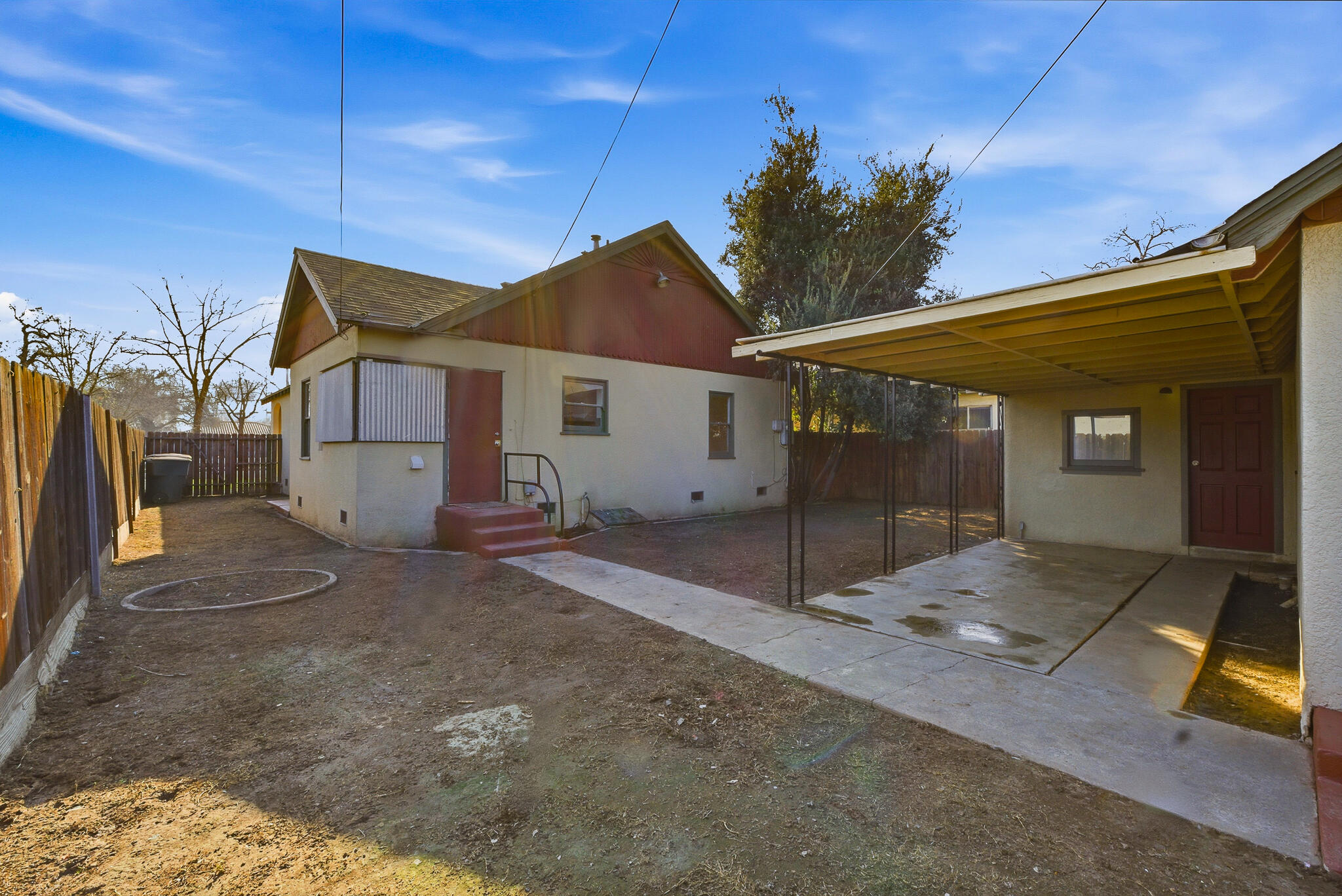 1206 W Center Ave, Visalia, CA 93291