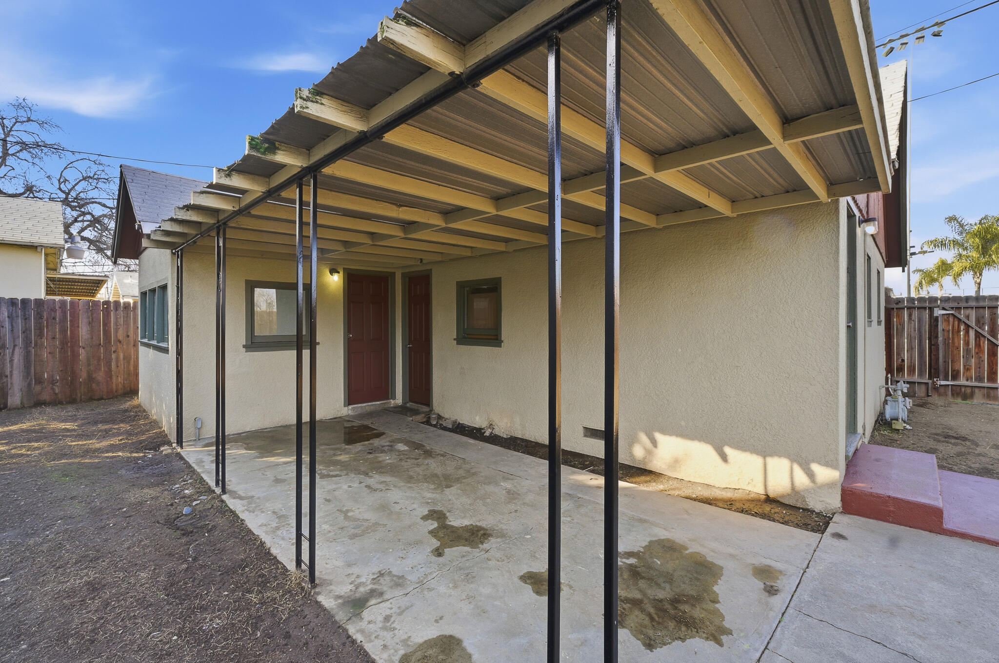 1206 W Center Ave, Visalia, CA 93291