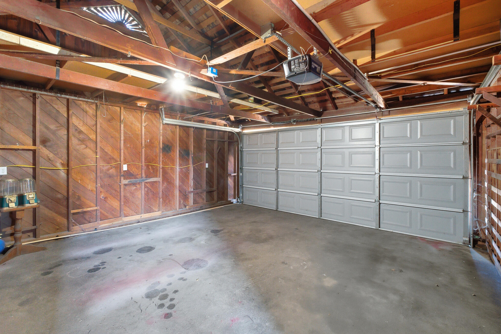 1206 W Center Ave, Visalia, CA 93291