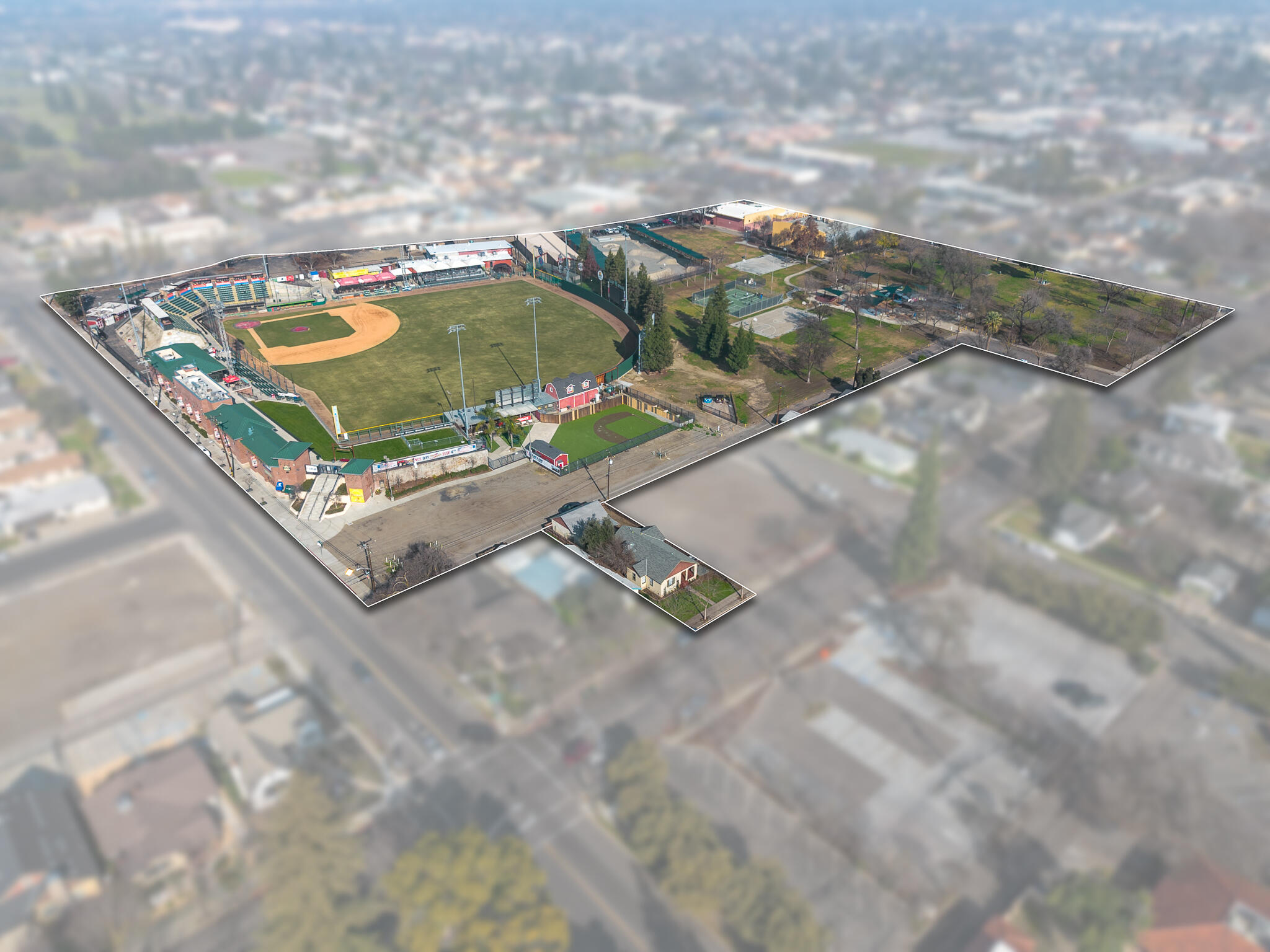 1206 W Center Ave, Visalia, CA 93291