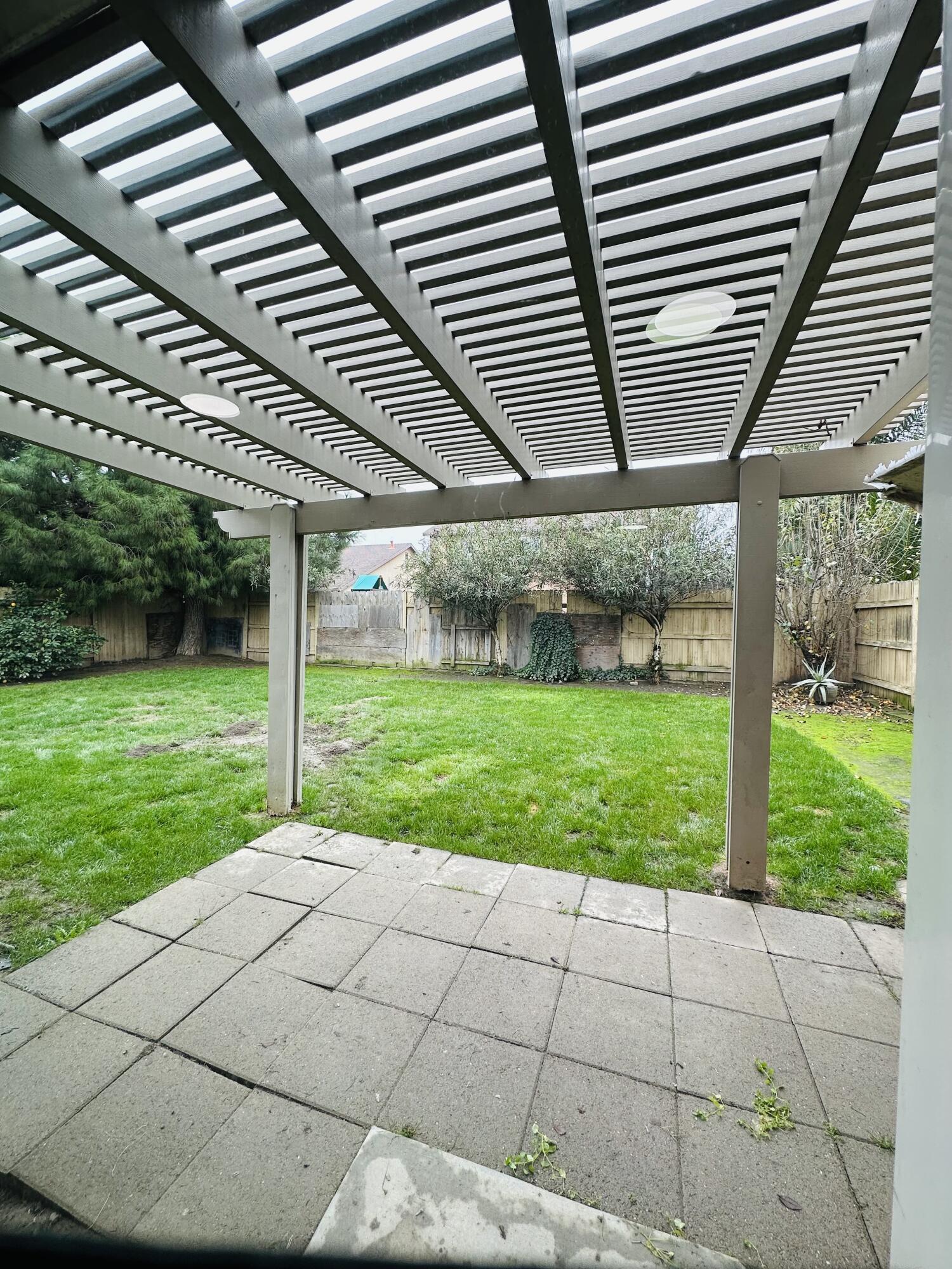 2247 Poppyview Ct, Tulare, CA 93274