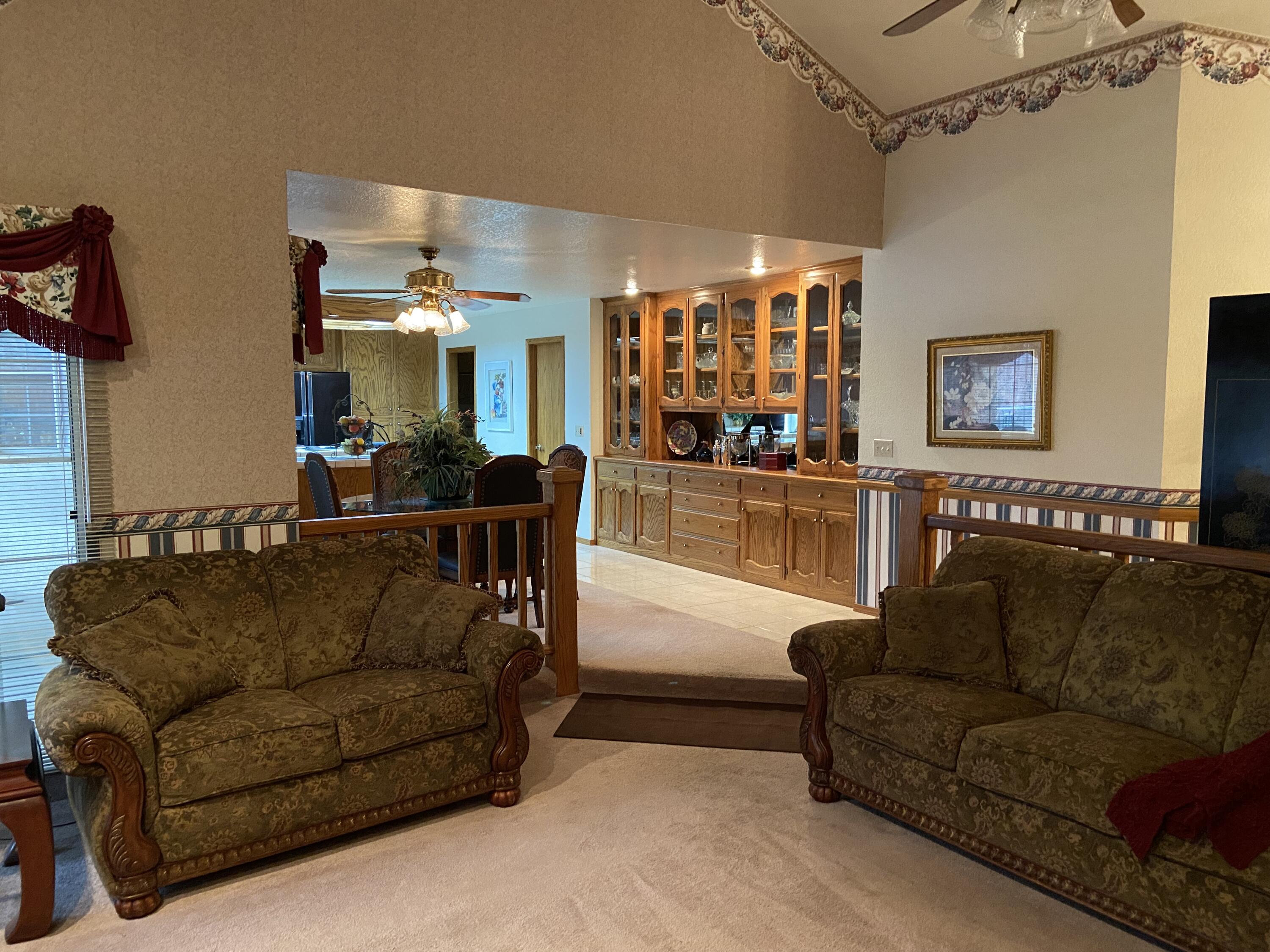 415 Colby Pl, Porterville, CA 93257