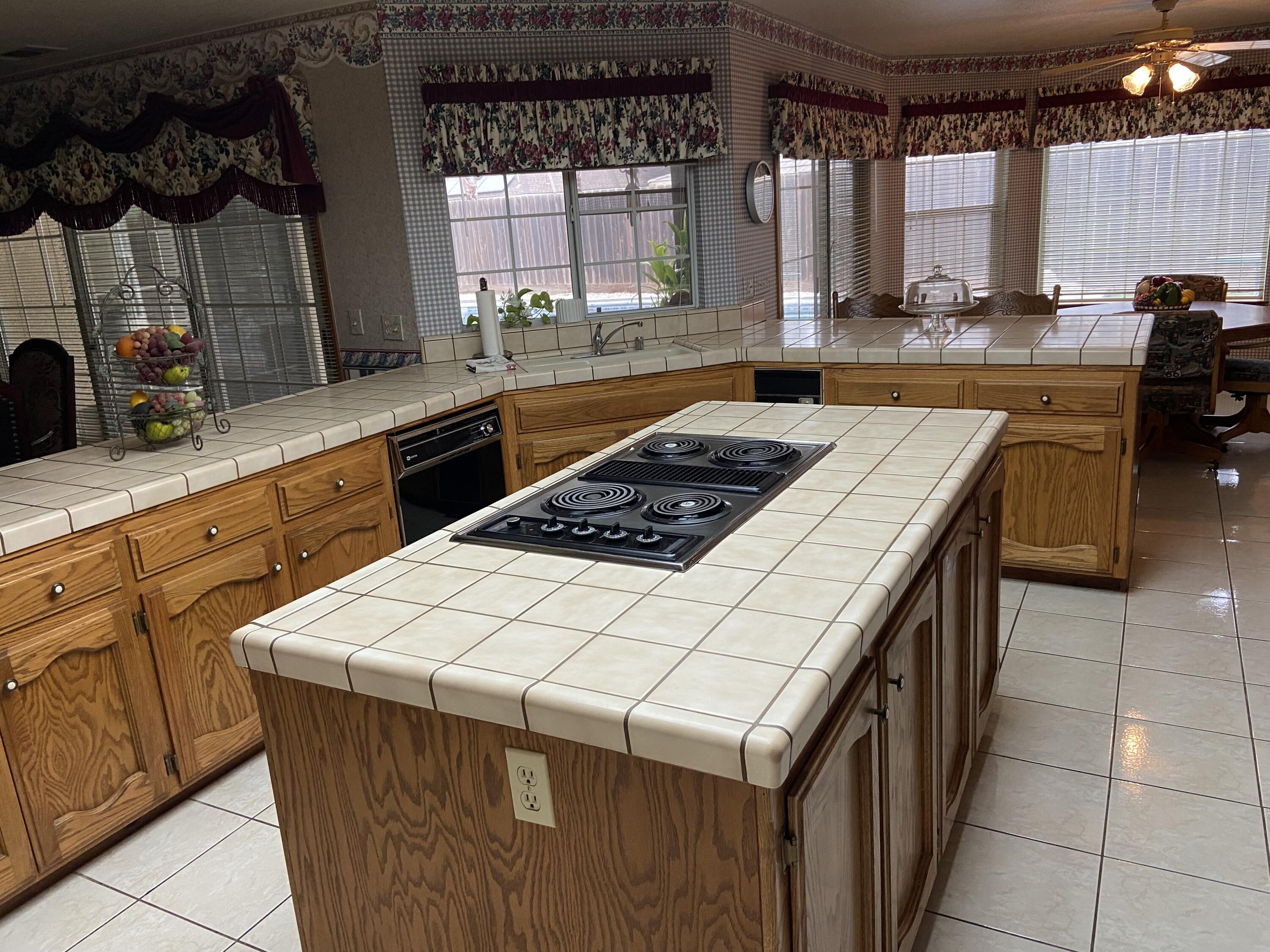 415 Colby Pl, Porterville, CA 93257