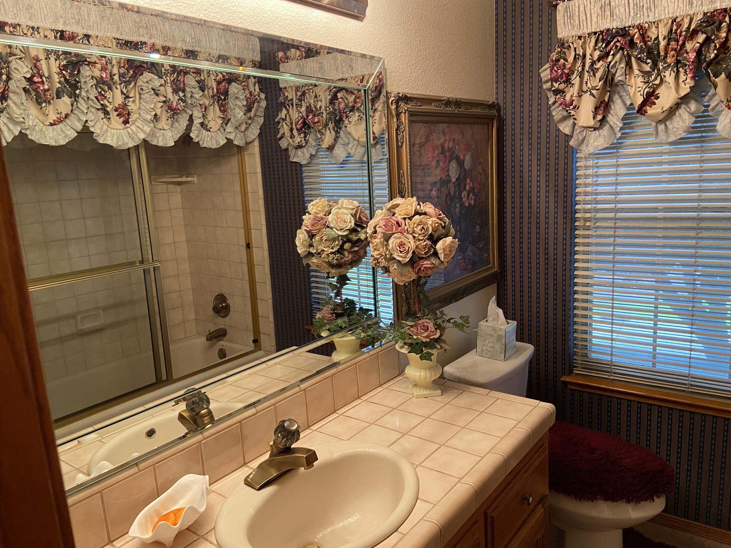 415 Colby Pl, Porterville, CA 93257