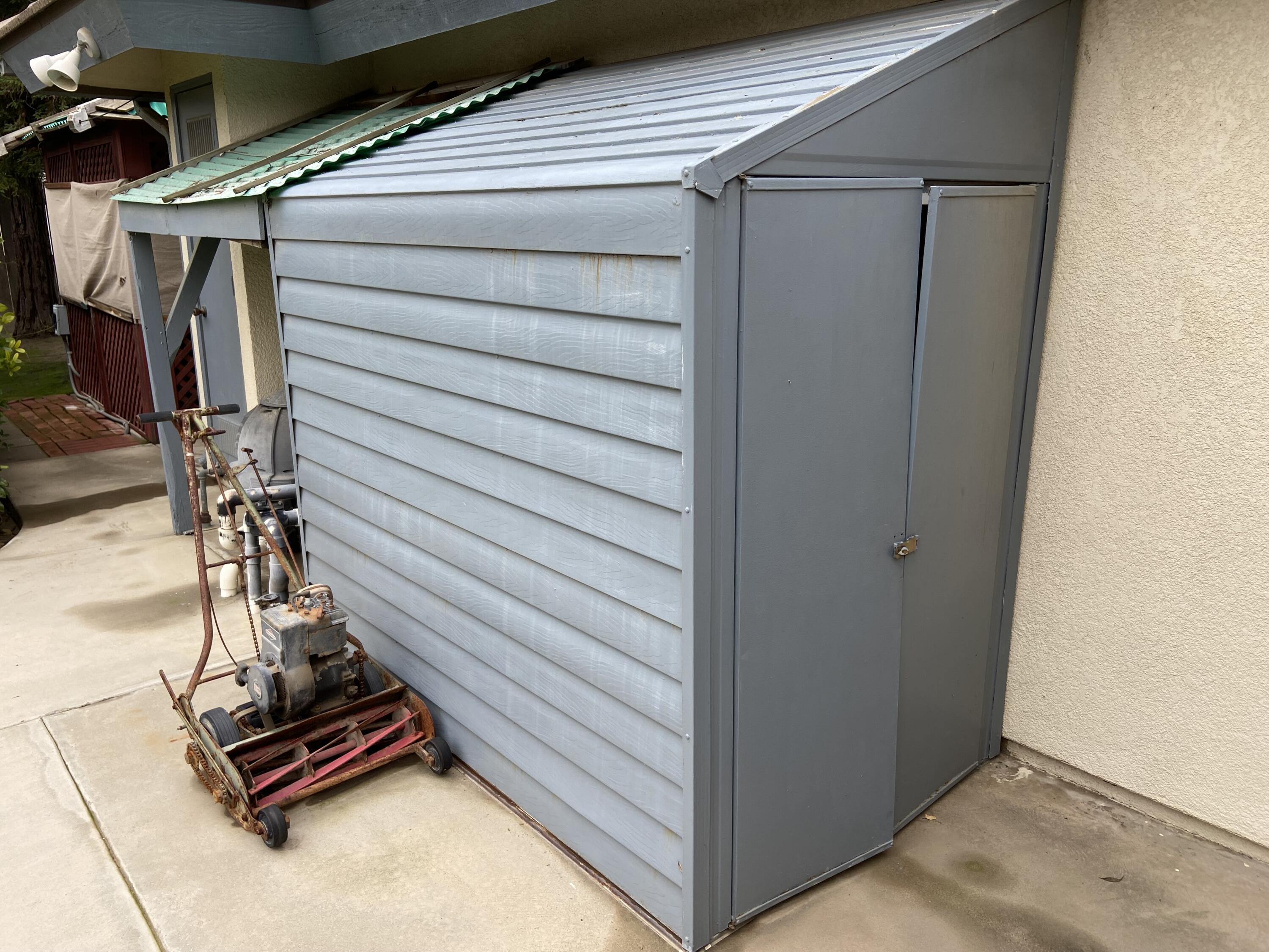 415 Colby Pl, Porterville, CA 93257