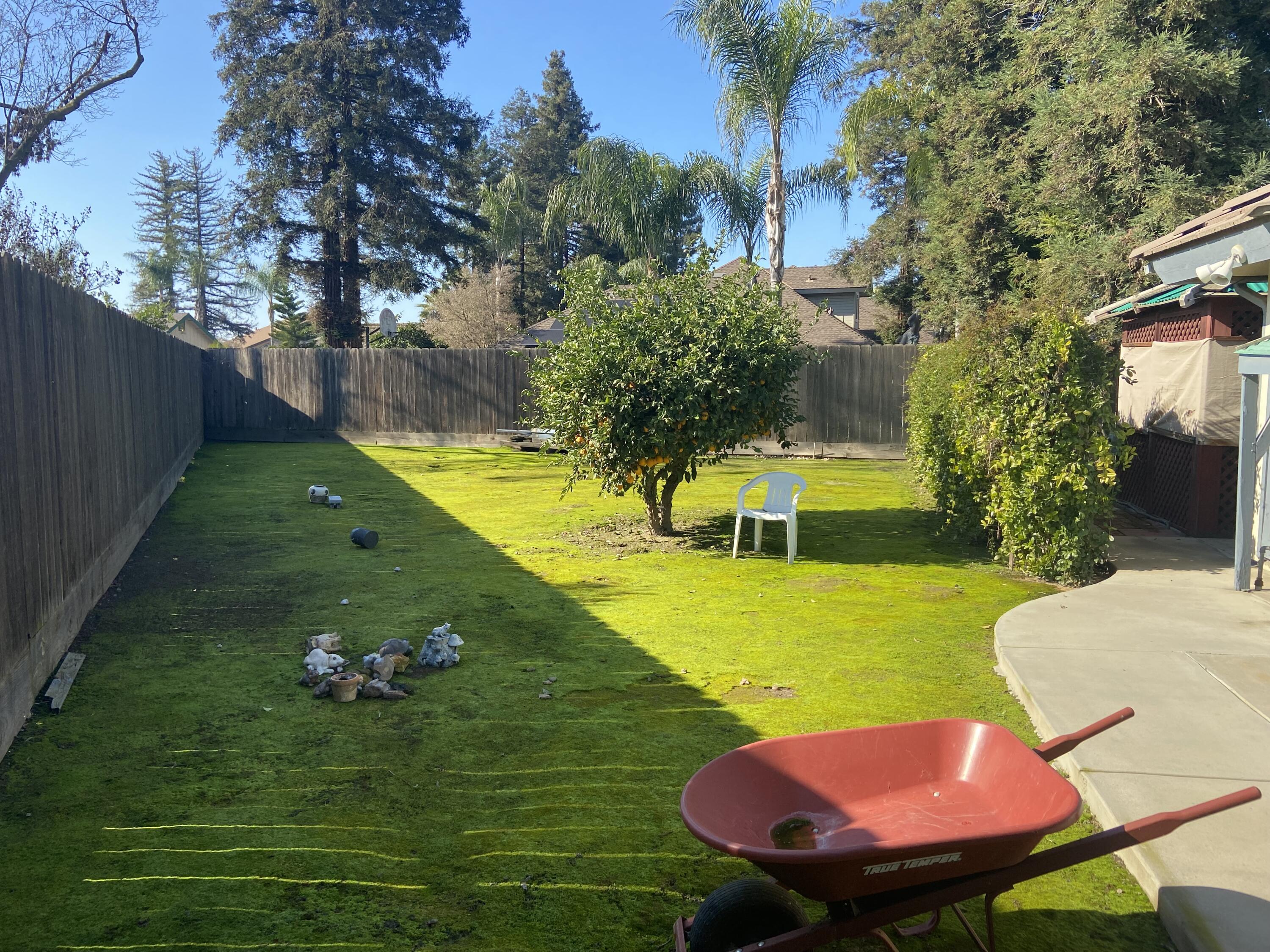 415 Colby Pl, Porterville, CA 93257