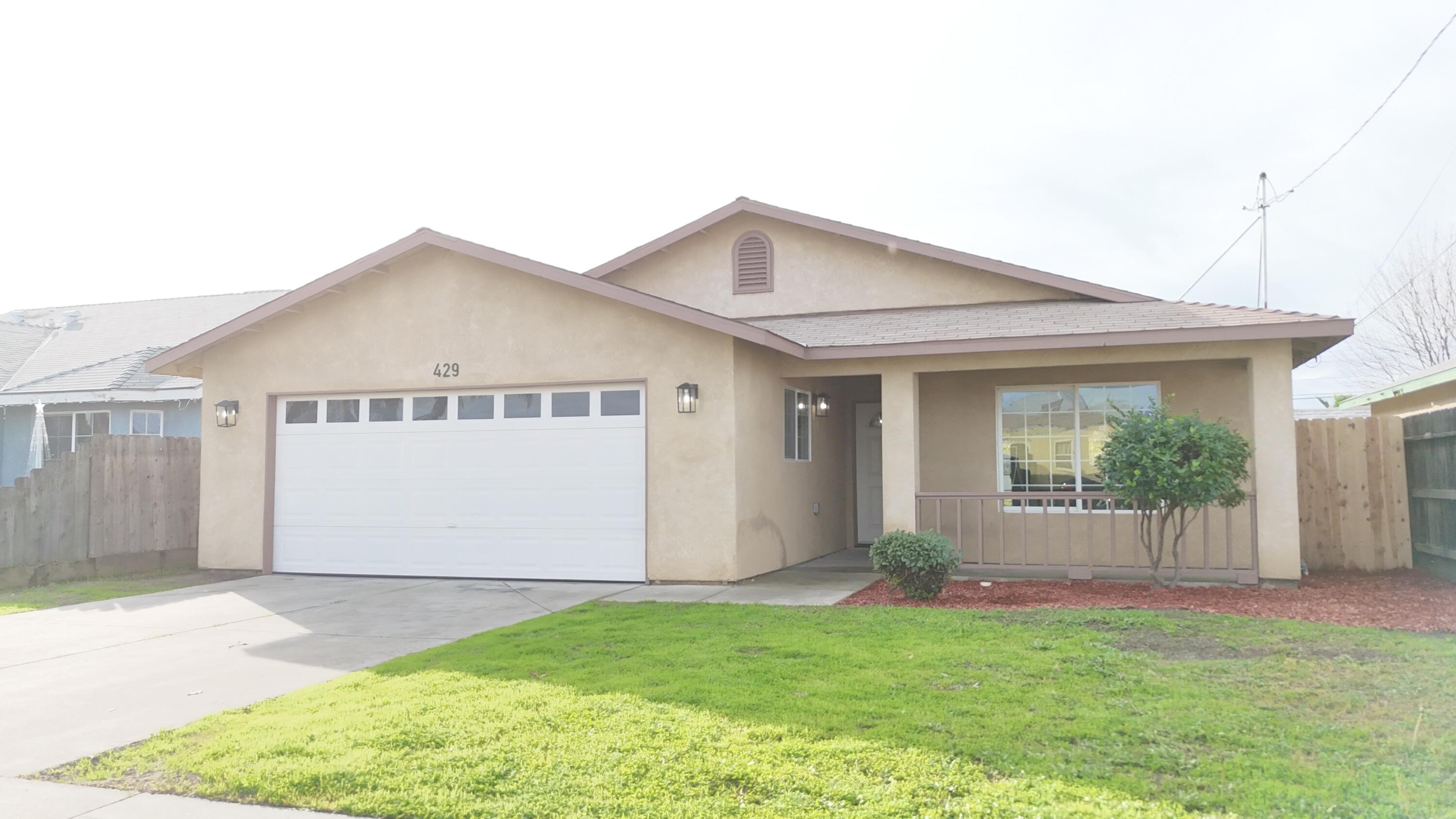 429 S Sacramento St, Tulare, CA 93274