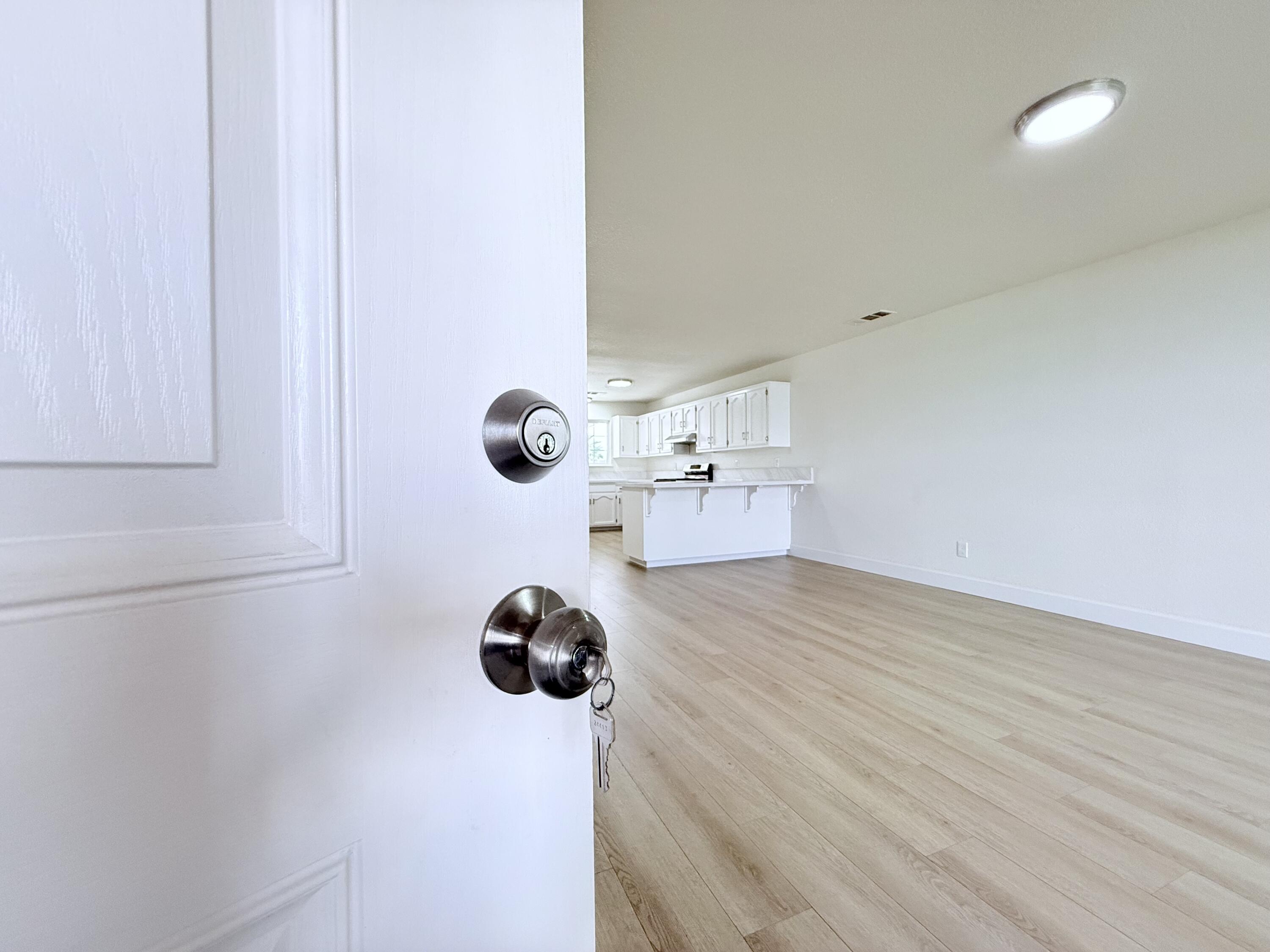 429 S Sacramento St, Tulare, CA 93274