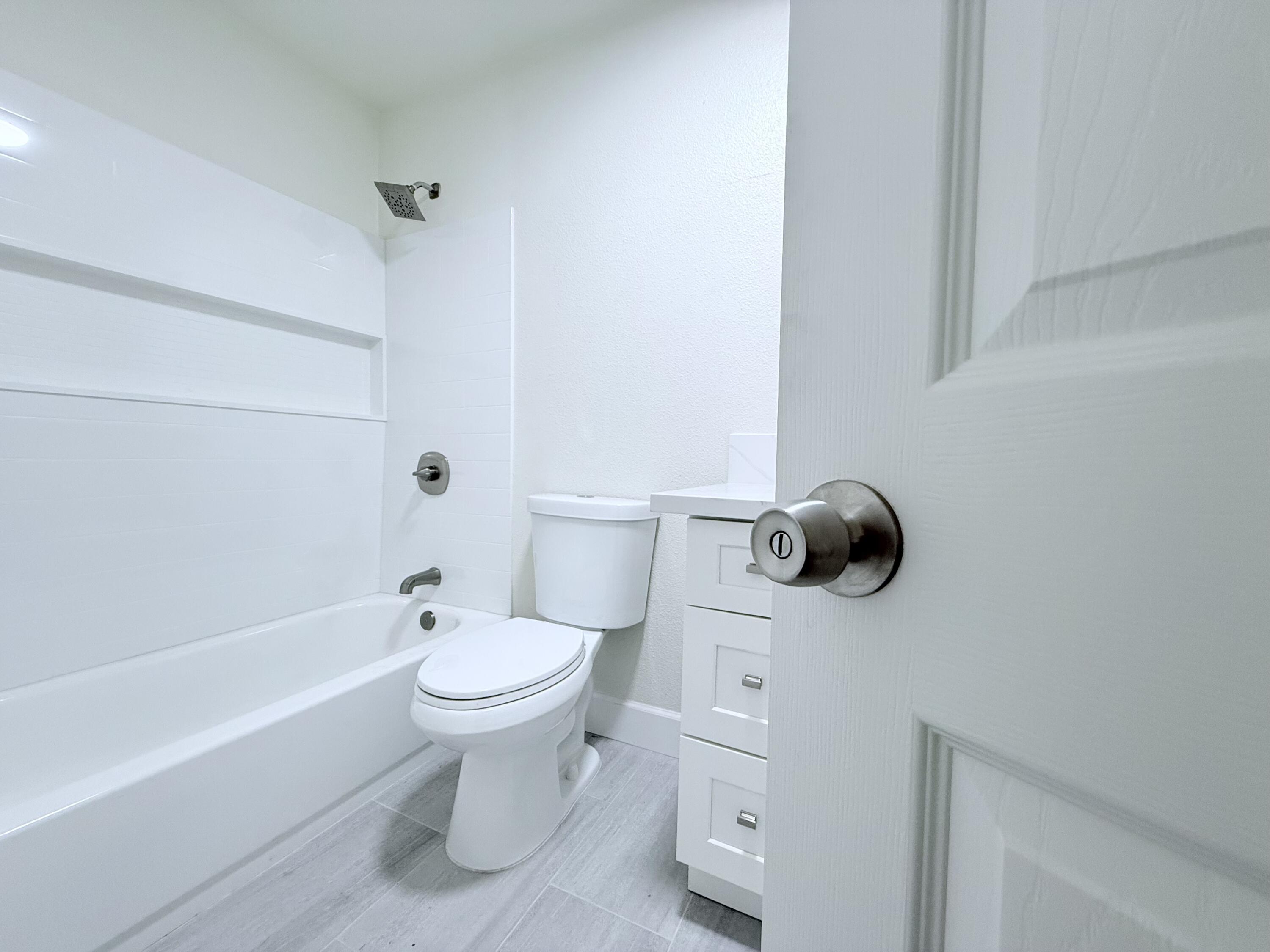 429 S Sacramento St, Tulare, CA 93274