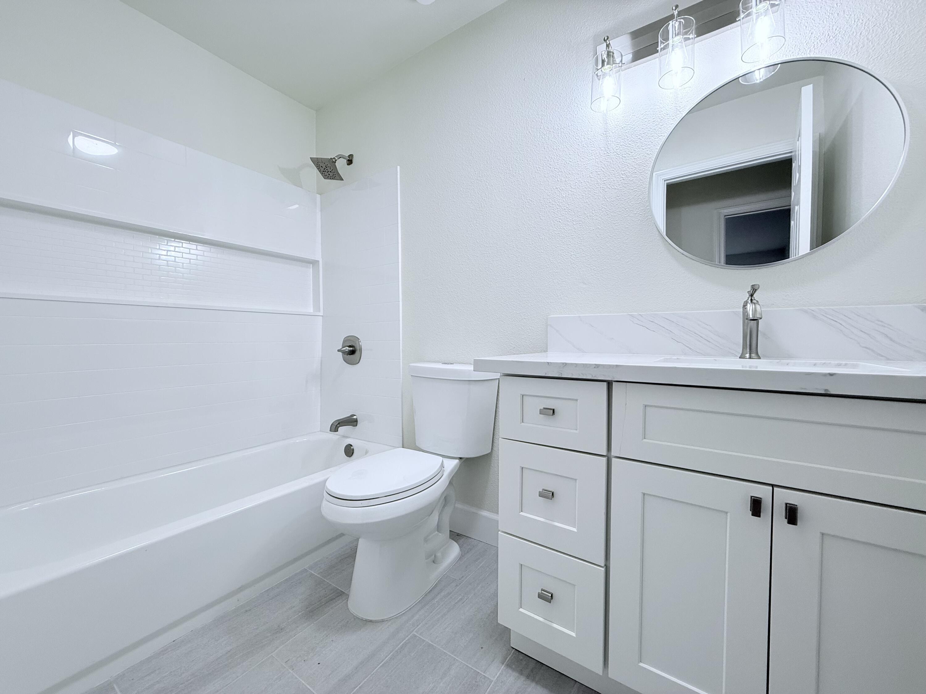 429 S Sacramento St, Tulare, CA 93274