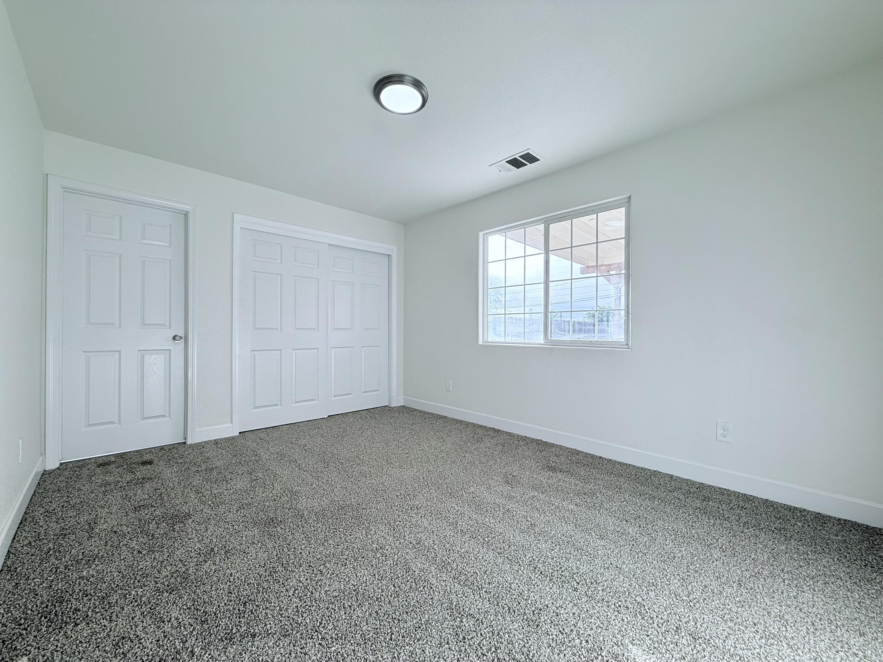 429 S Sacramento St, Tulare, CA 93274