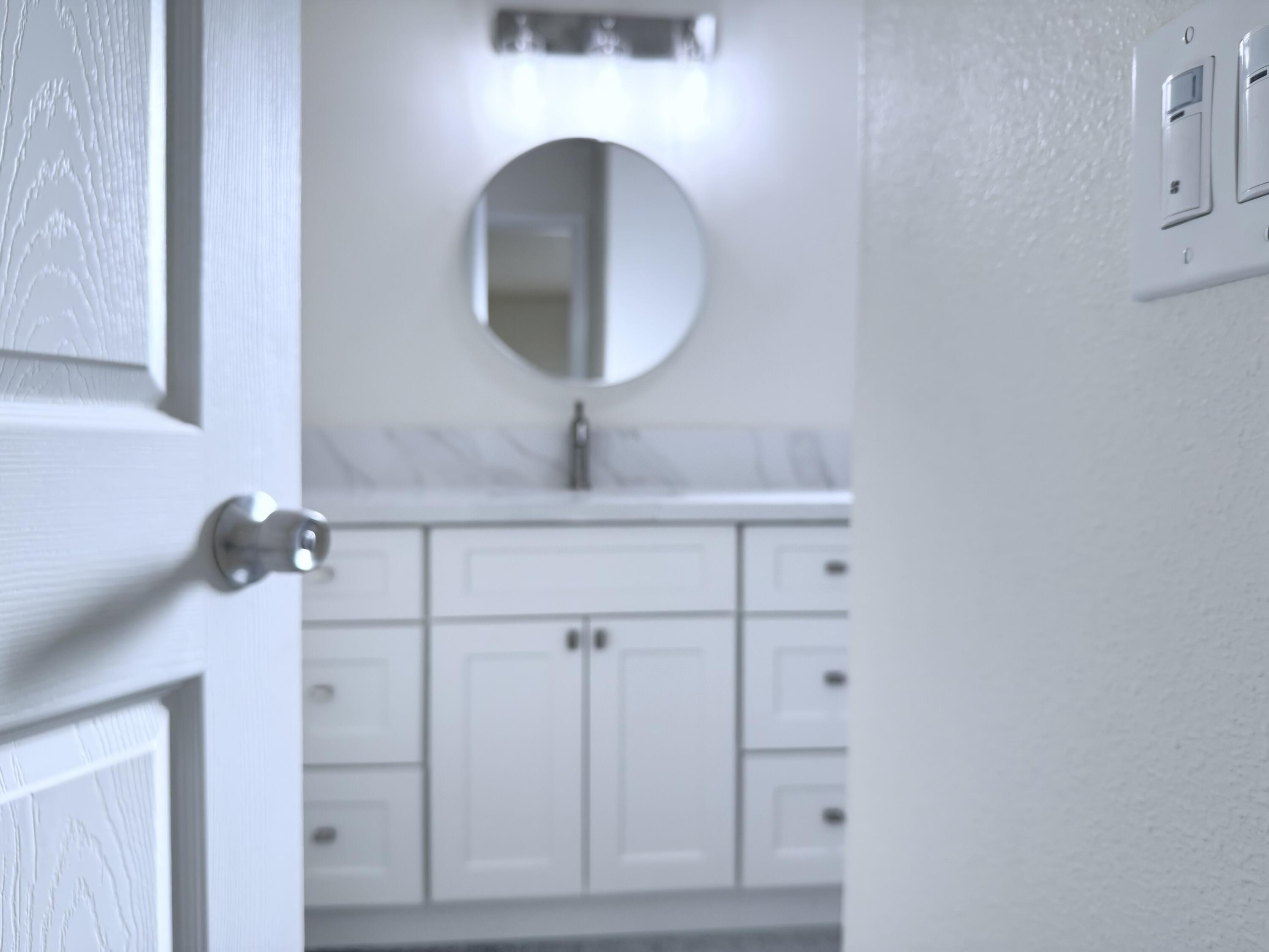 429 S Sacramento St, Tulare, CA 93274