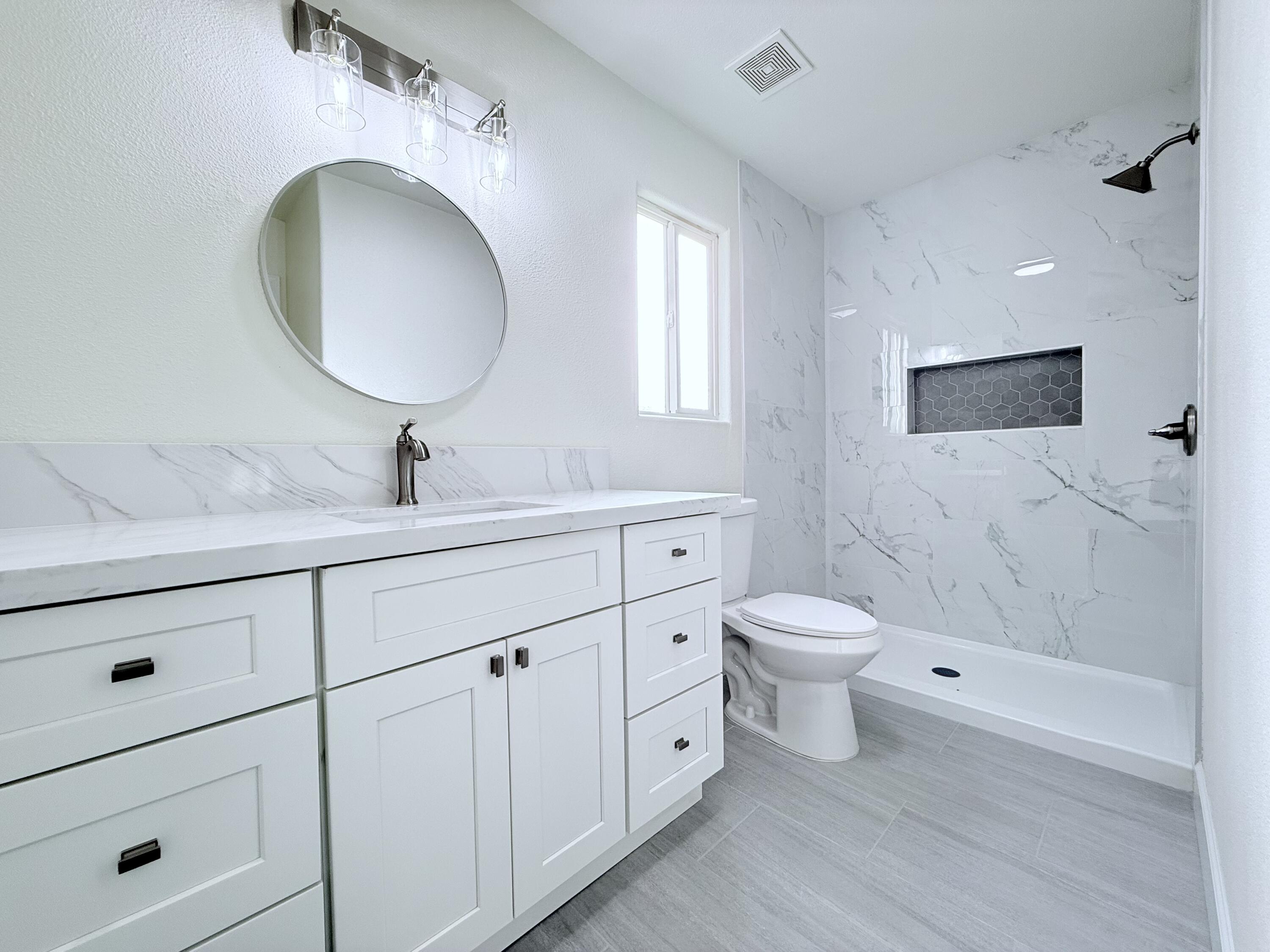 429 S Sacramento St, Tulare, CA 93274