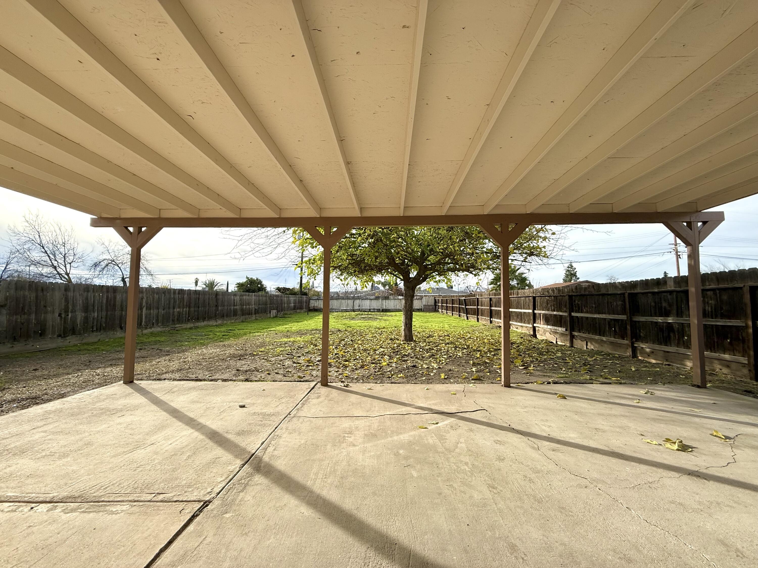 429 S Sacramento St, Tulare, CA 93274