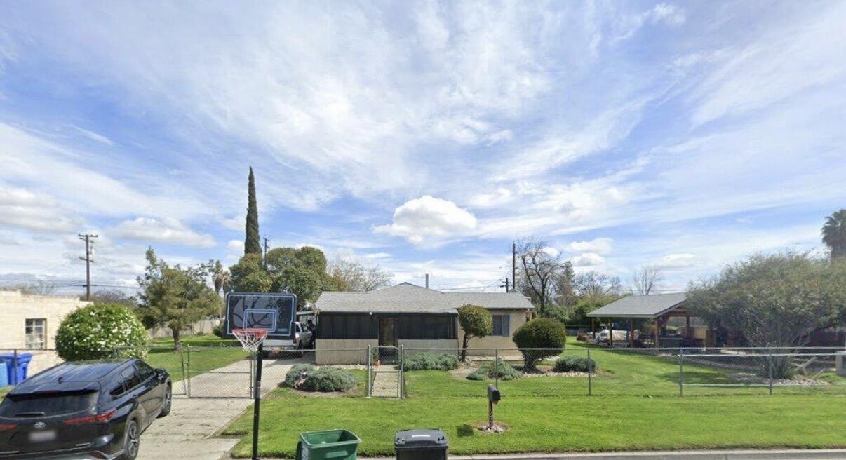909 Flory Ave, Corcoran, CA 93212