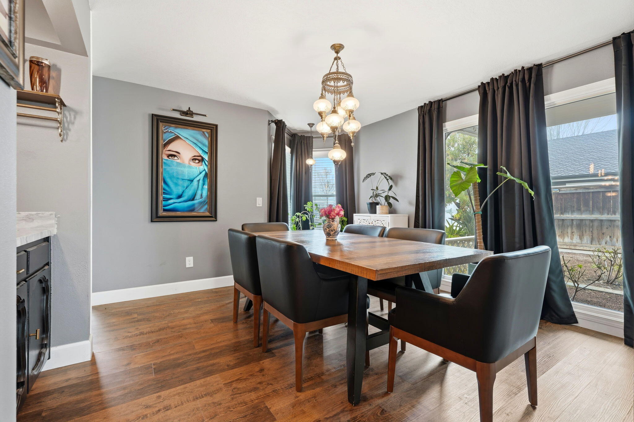 414 N Fulgham St, Visalia, CA 93291