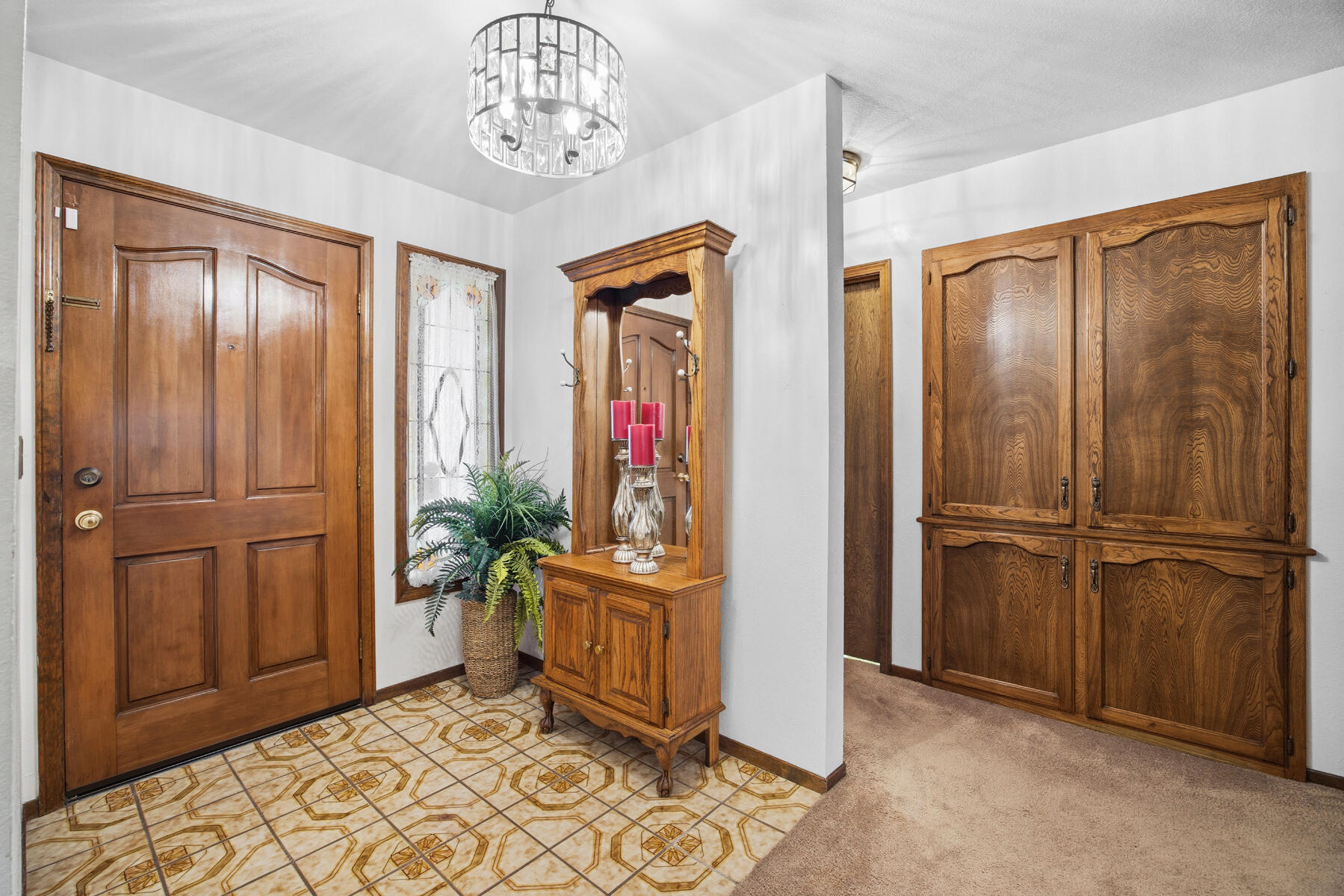 1022 W La Vida Ave, Visalia, CA 93277