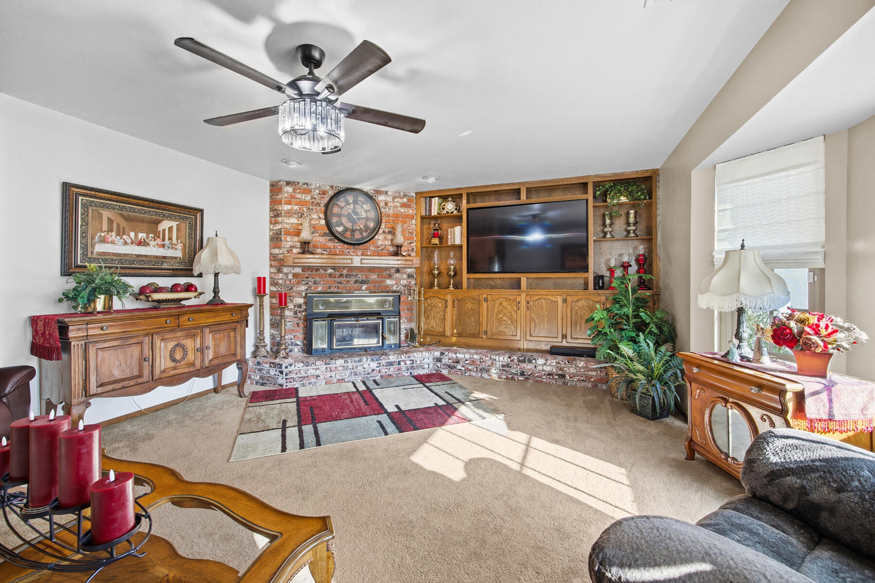 1022 W La Vida Ave, Visalia, CA 93277