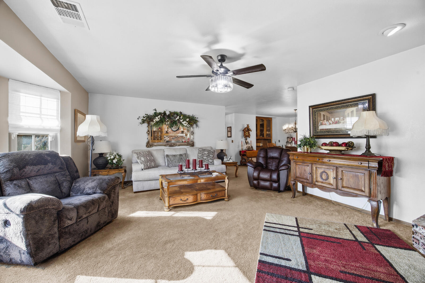 1022 W La Vida Ave, Visalia, CA 93277