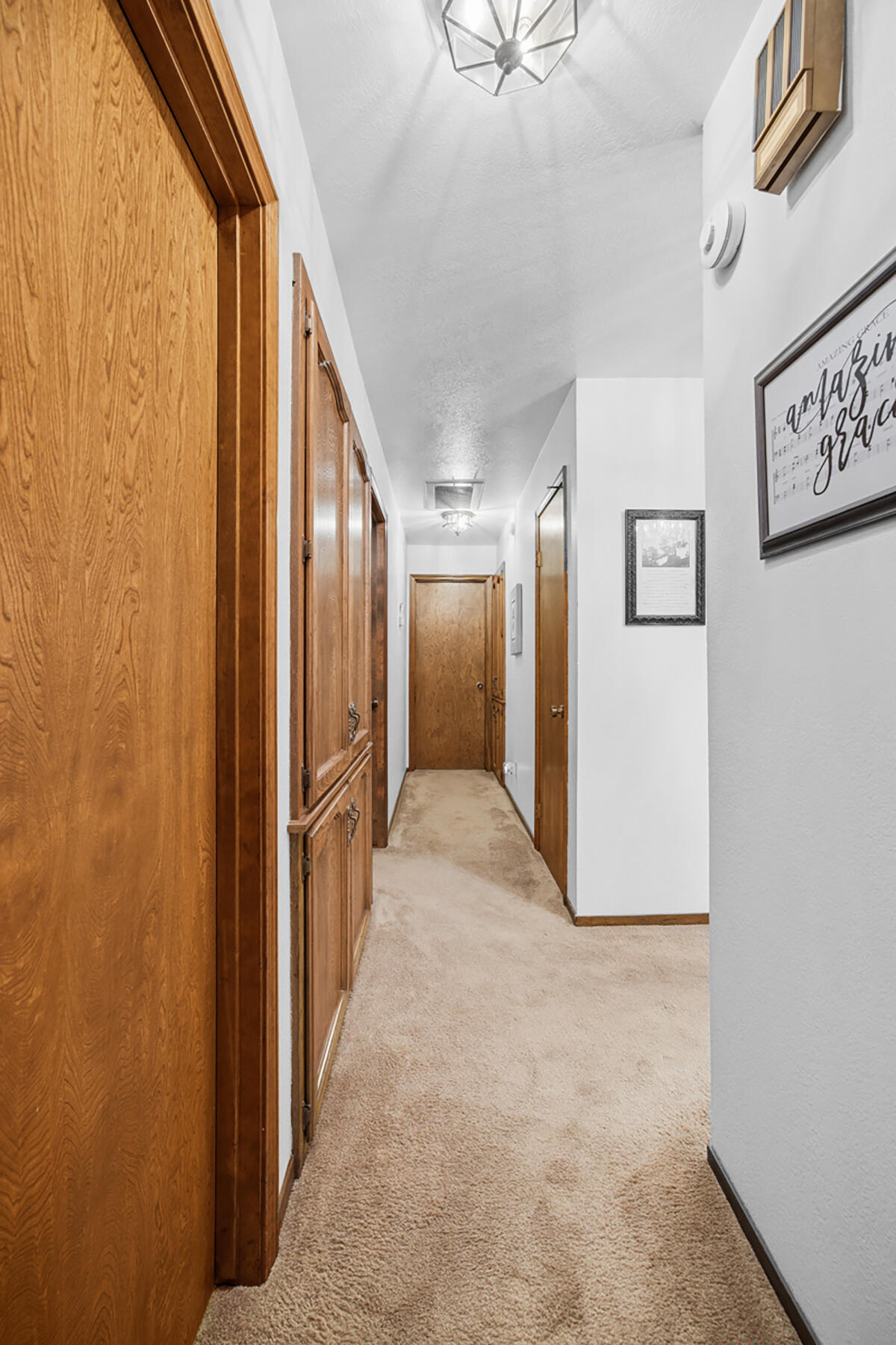 1022 W La Vida Ave, Visalia, CA 93277