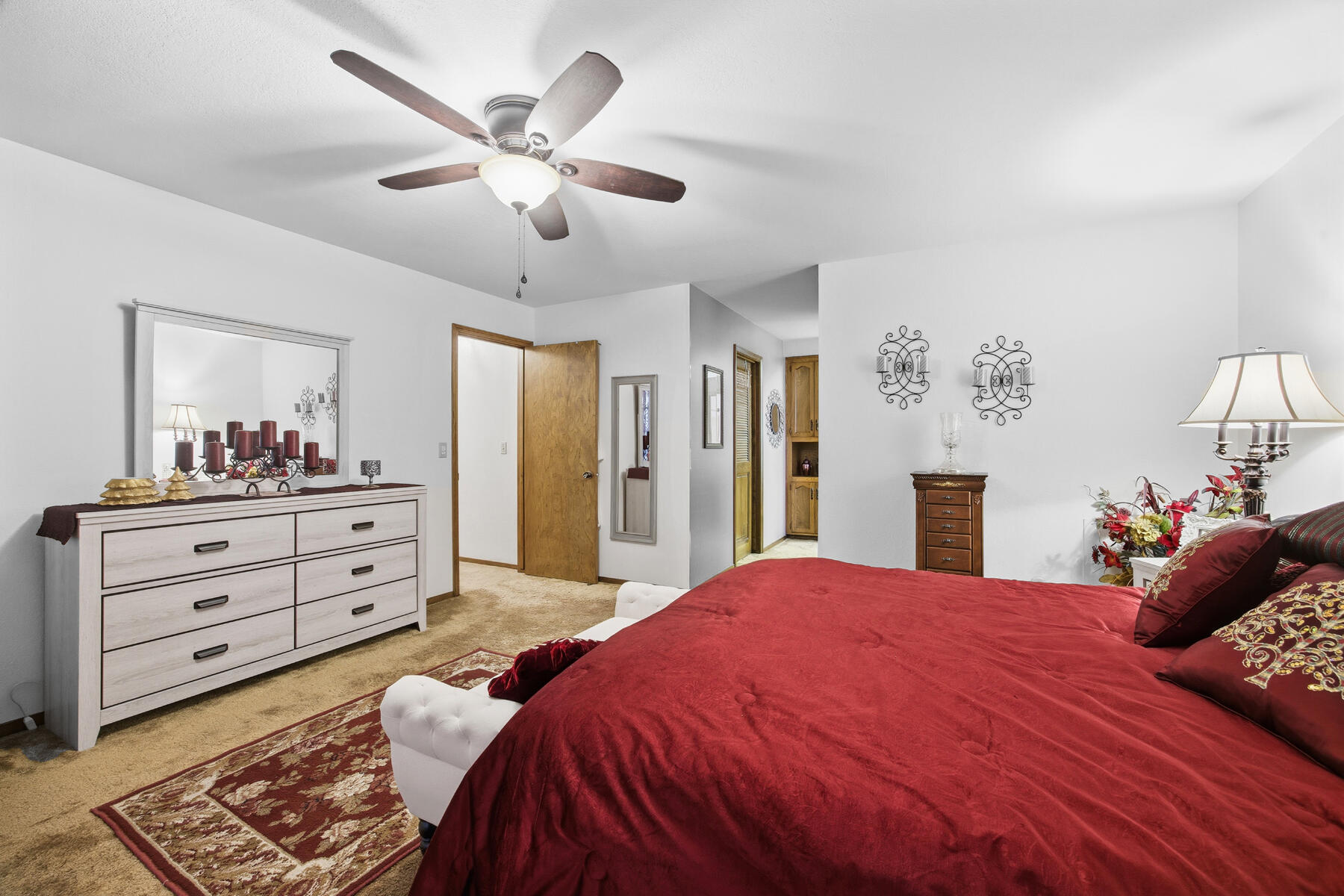 1022 W La Vida Ave, Visalia, CA 93277